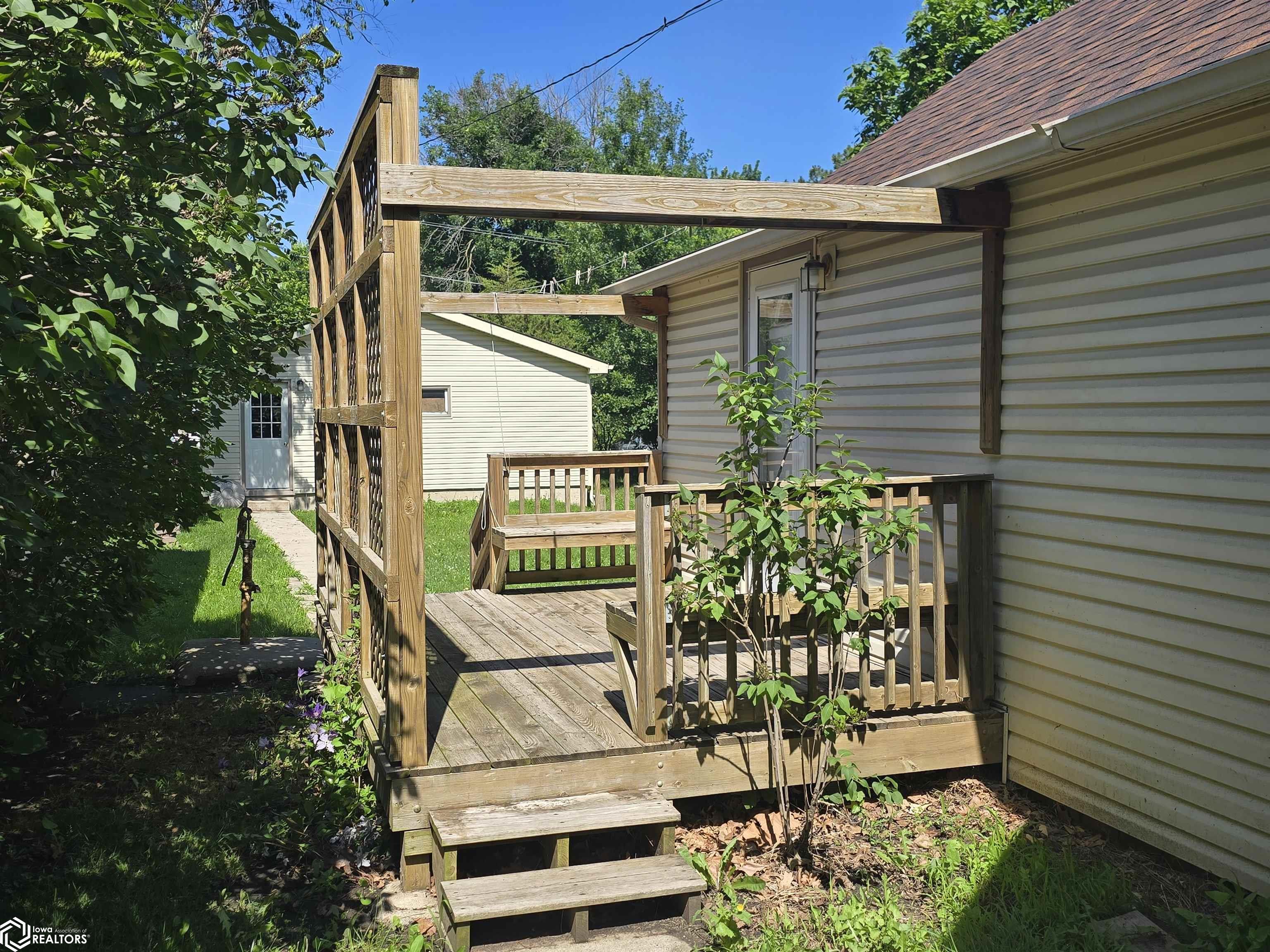 410 N Sycamore Street, Creston, Iowa image 3