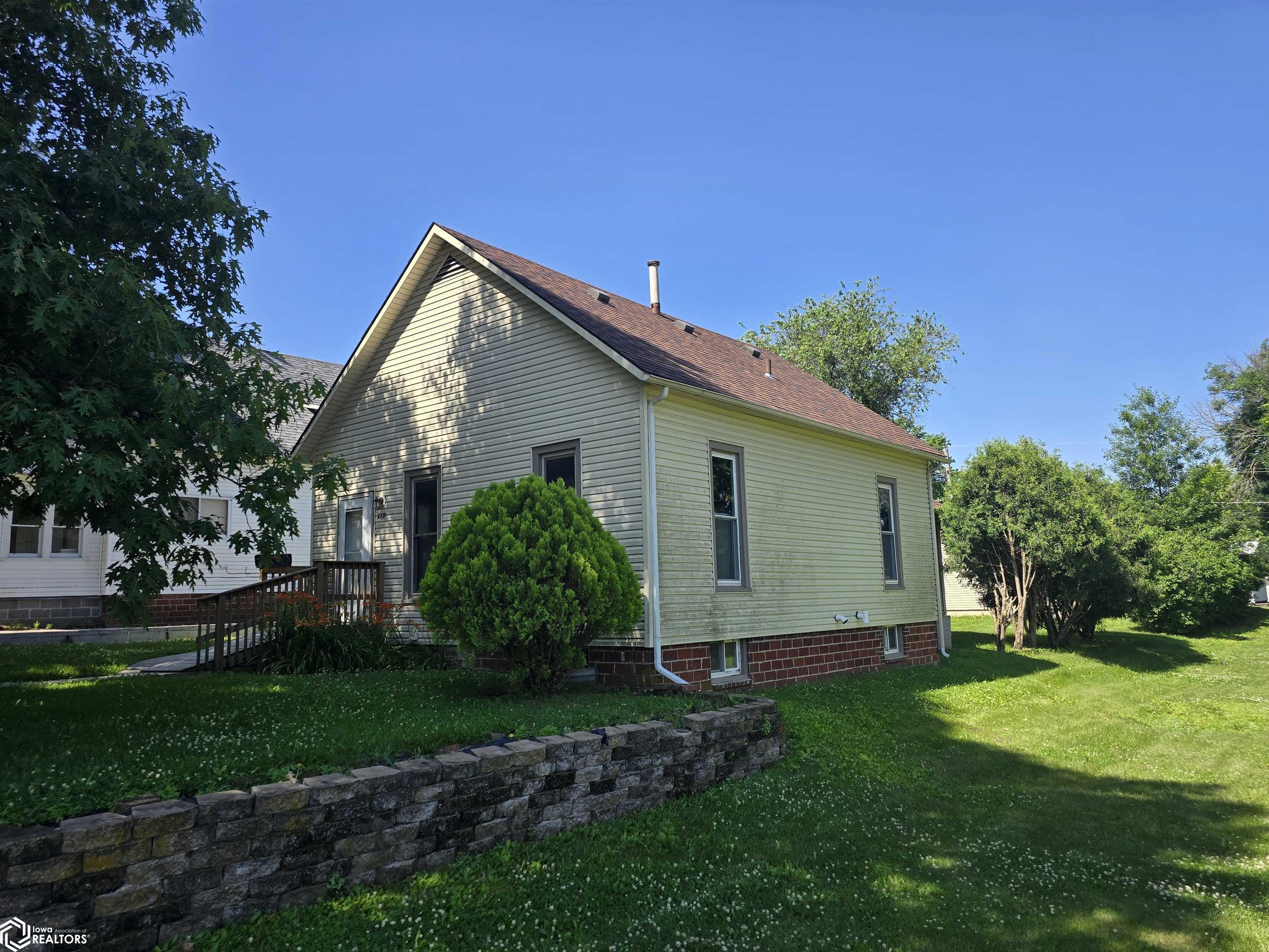 410 N Sycamore Street, Creston, Iowa image 4