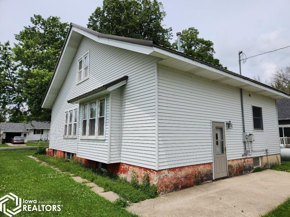 434 Way Avenue, Woden, Iowa image 2