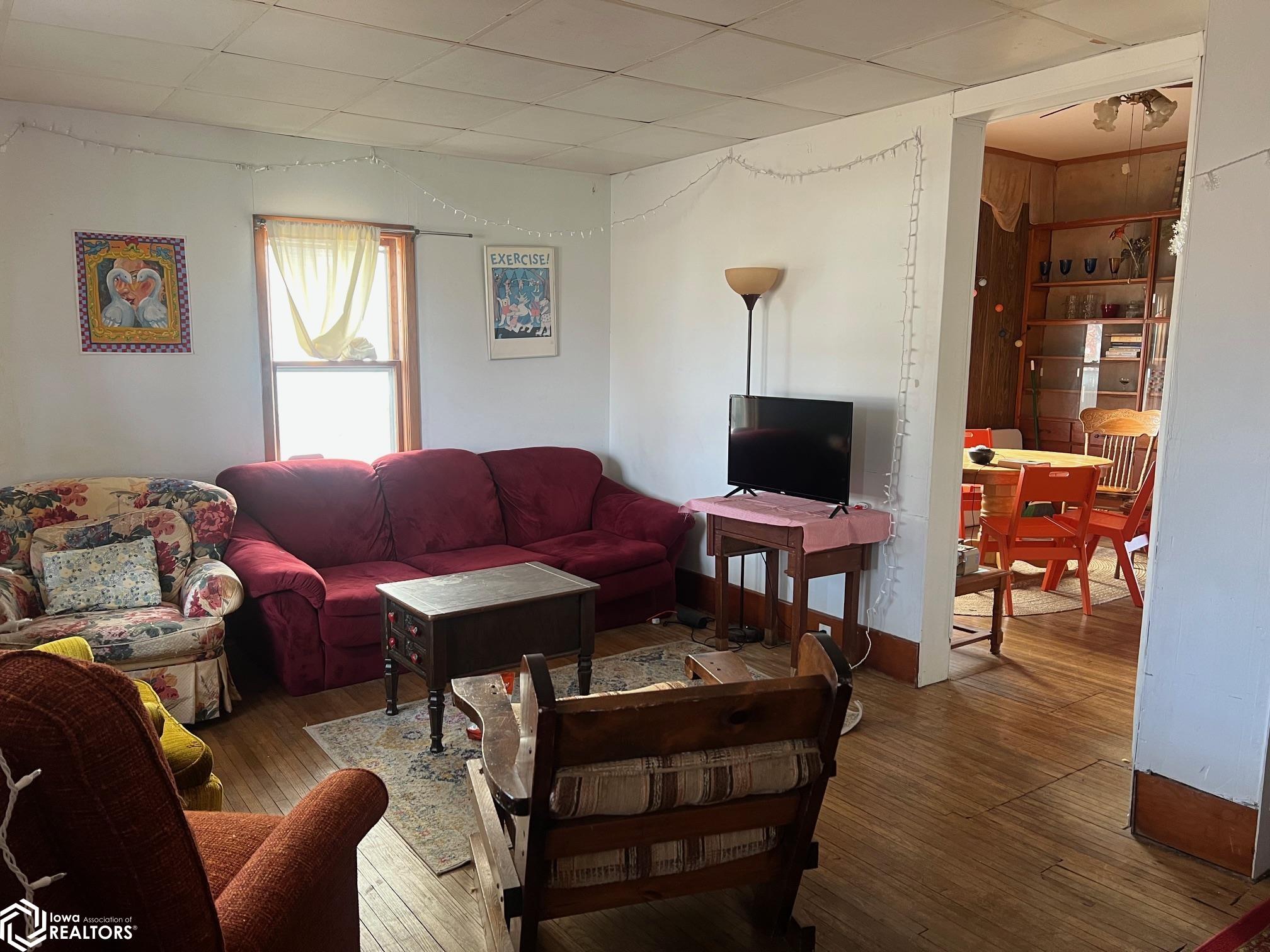 828 Park Street, Grinnell, Iowa image 2