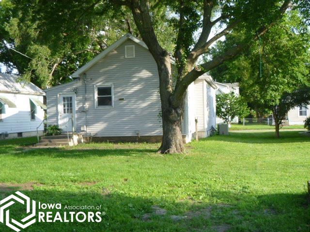 2015 Ave J, Fort Madison, Iowa image 6