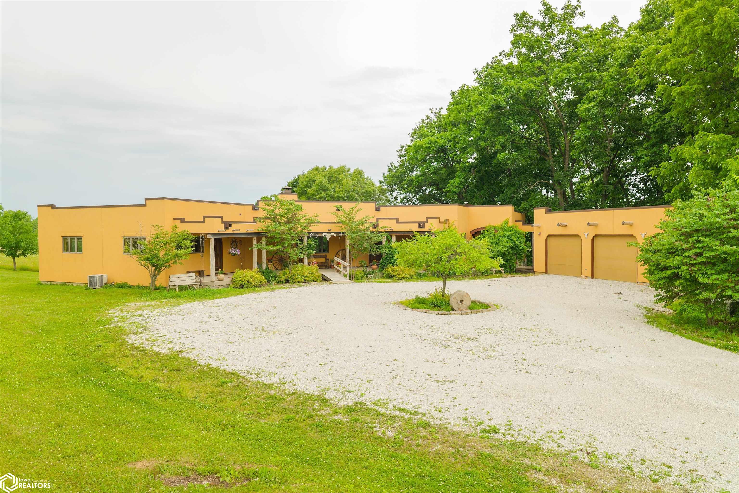 10361 155th Street, Burlington, Iowa image 1