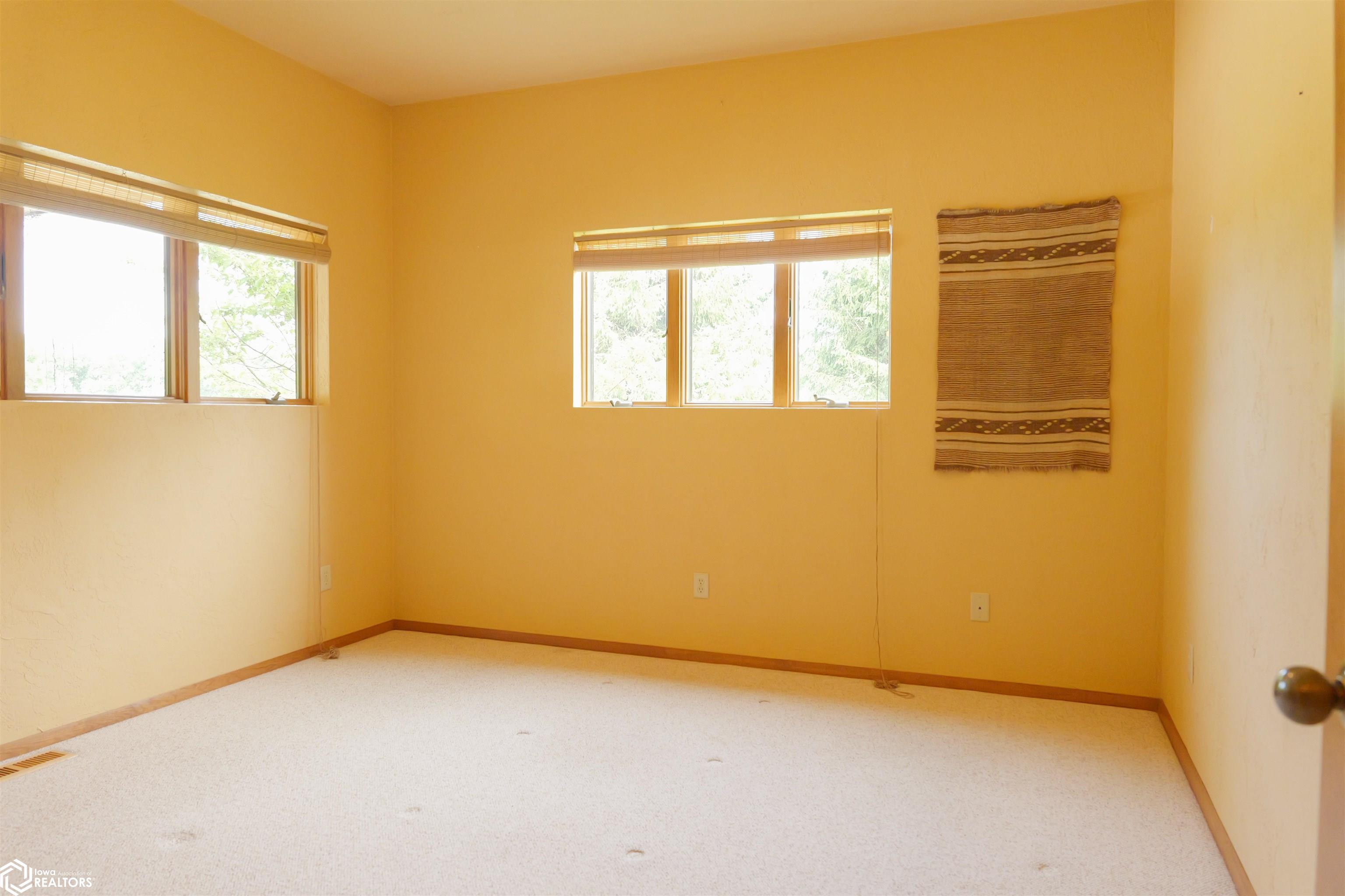 10361 155th Street, Burlington, Iowa image 42