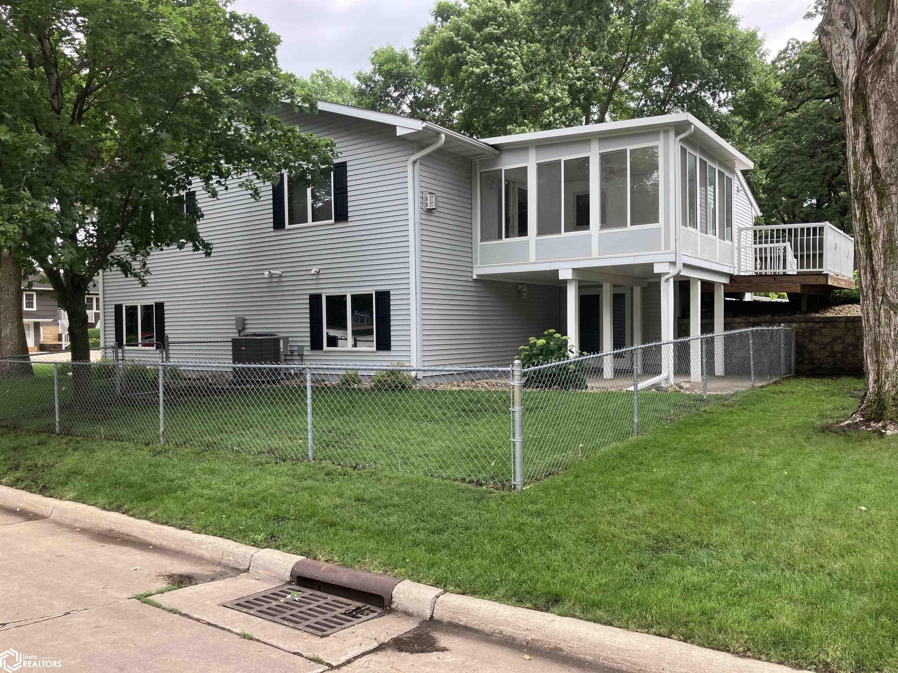 423 19th Street, Clear Lake, Iowa image 11