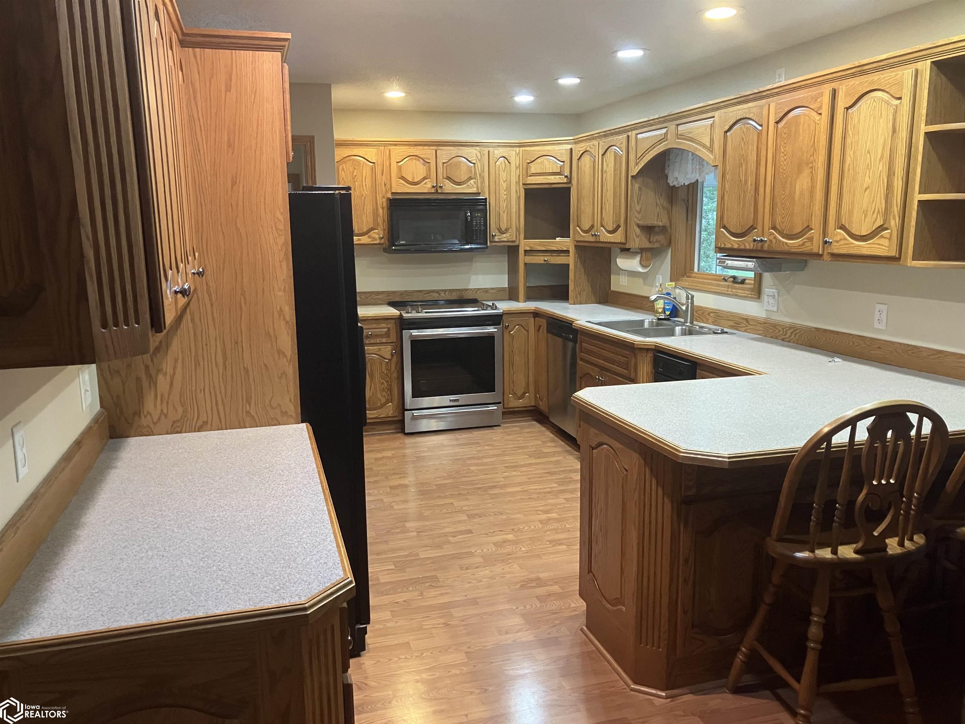 423 19th Street, Clear Lake, Iowa image 3