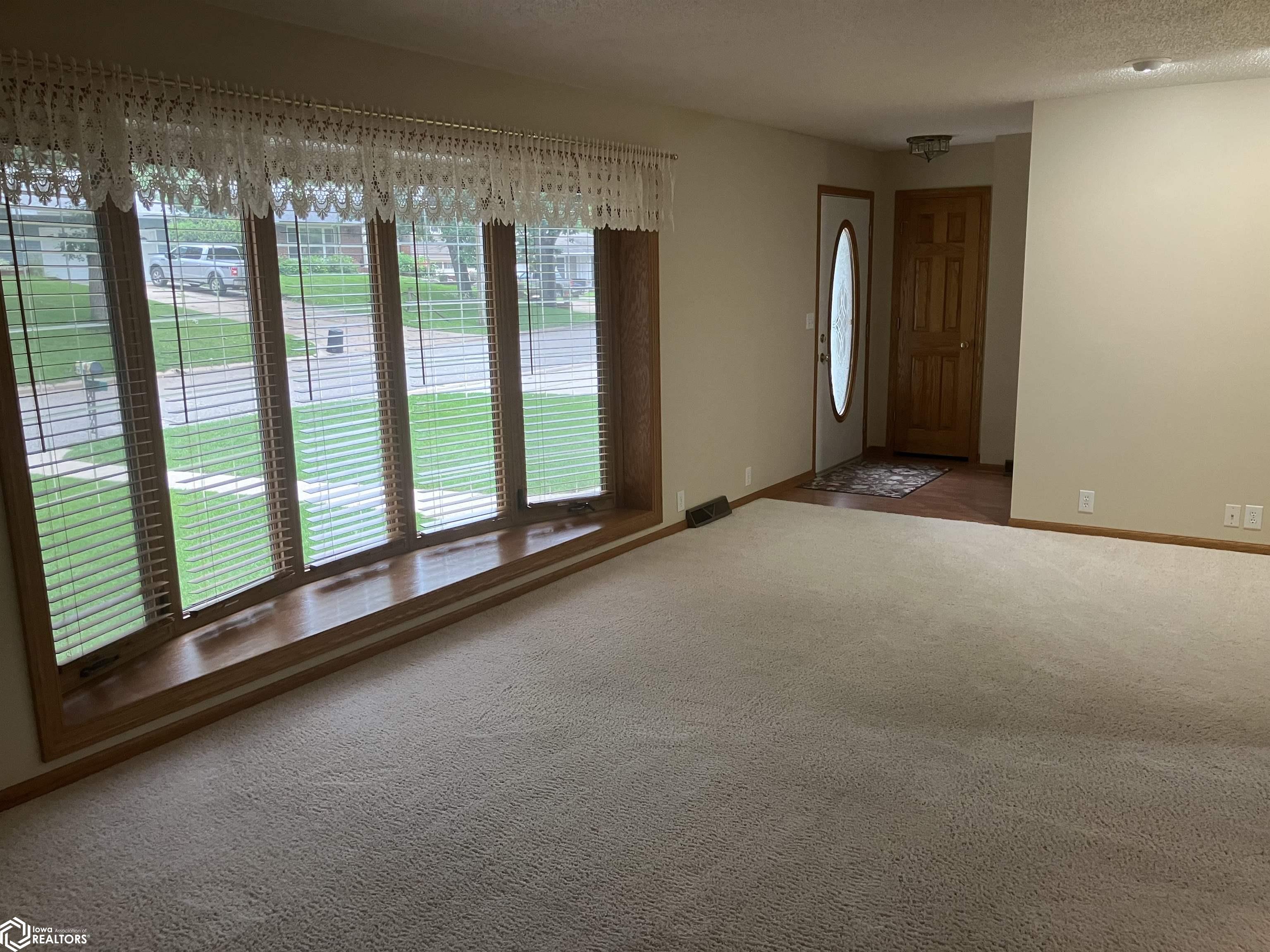 423 19th Street, Clear Lake, Iowa image 4