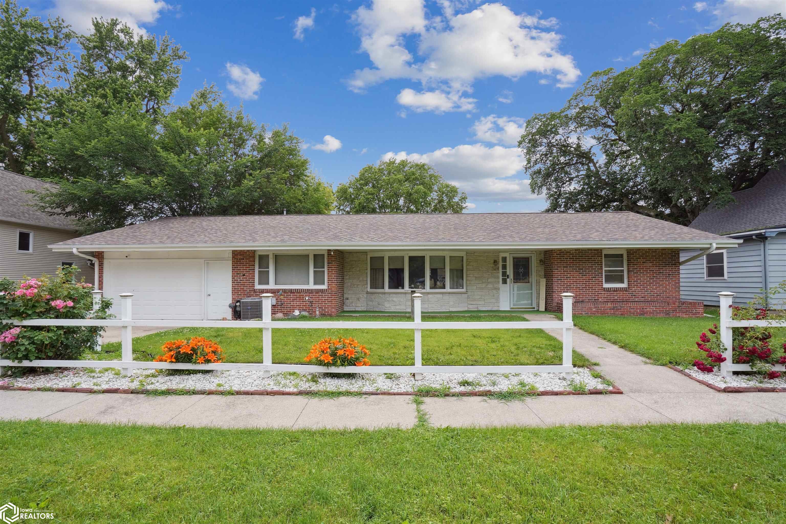 524 10th Street, Nevada, Iowa image 2