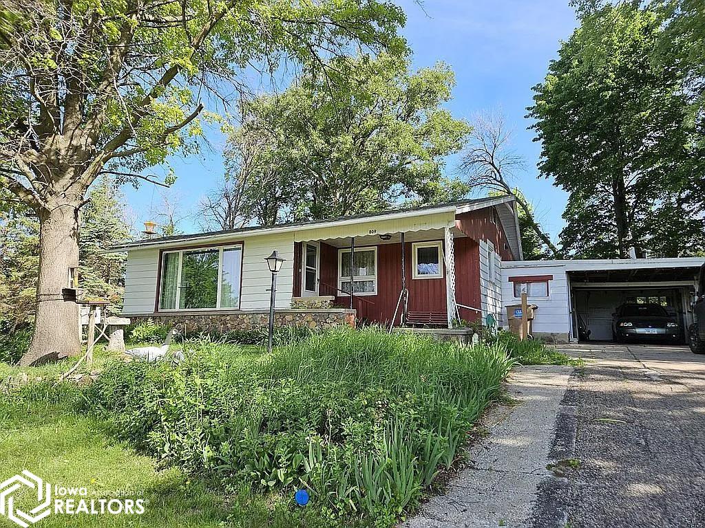 809 Bridge St, Coon Rapids, Iowa image 1