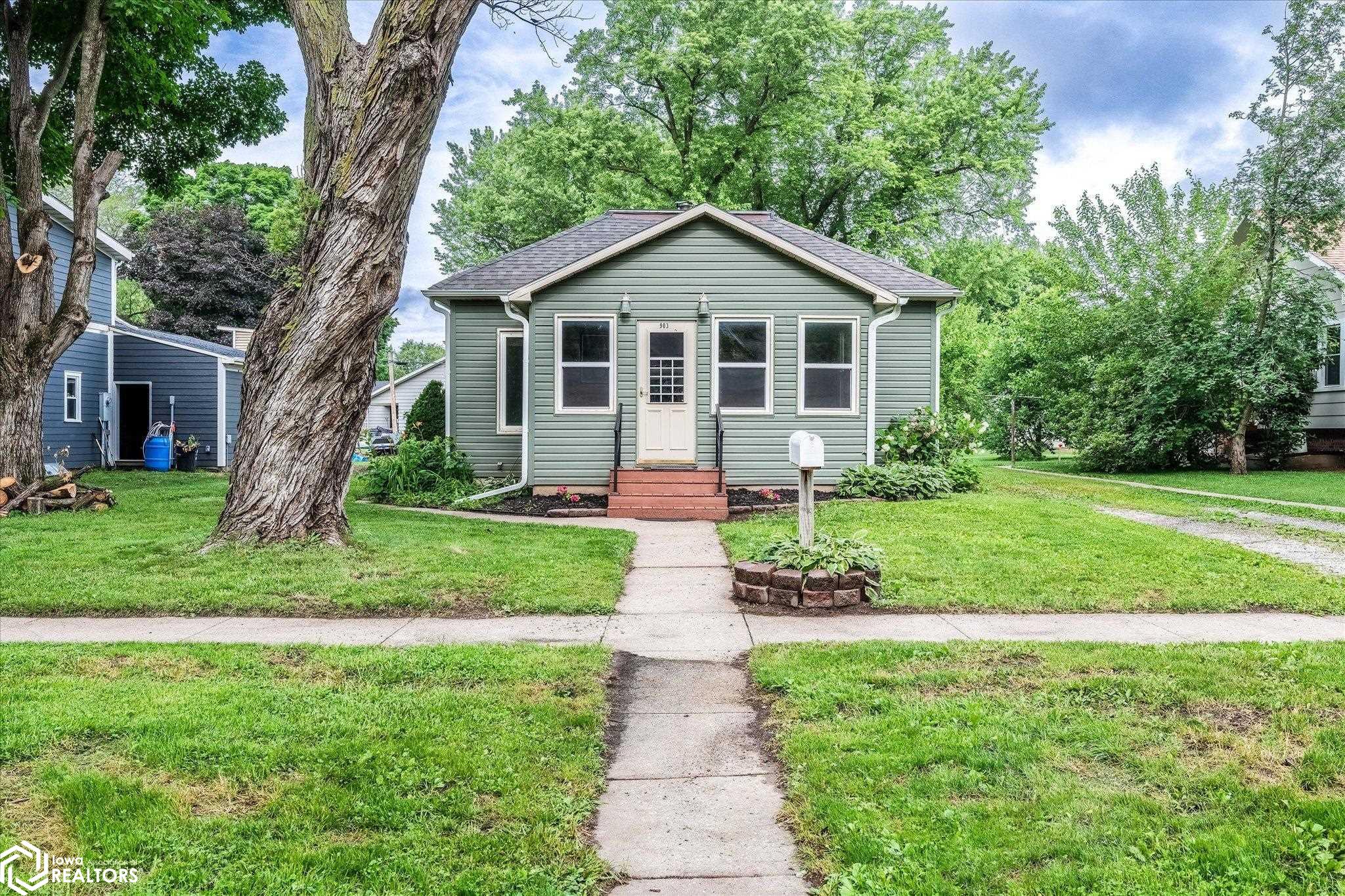 903 Ely Street, Woodbine, Iowa image 3