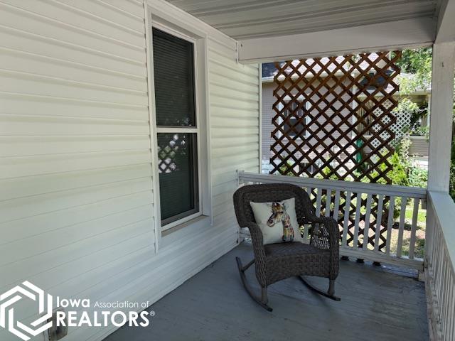 106 W Harrison Avenue, Fairfield, Iowa image 3