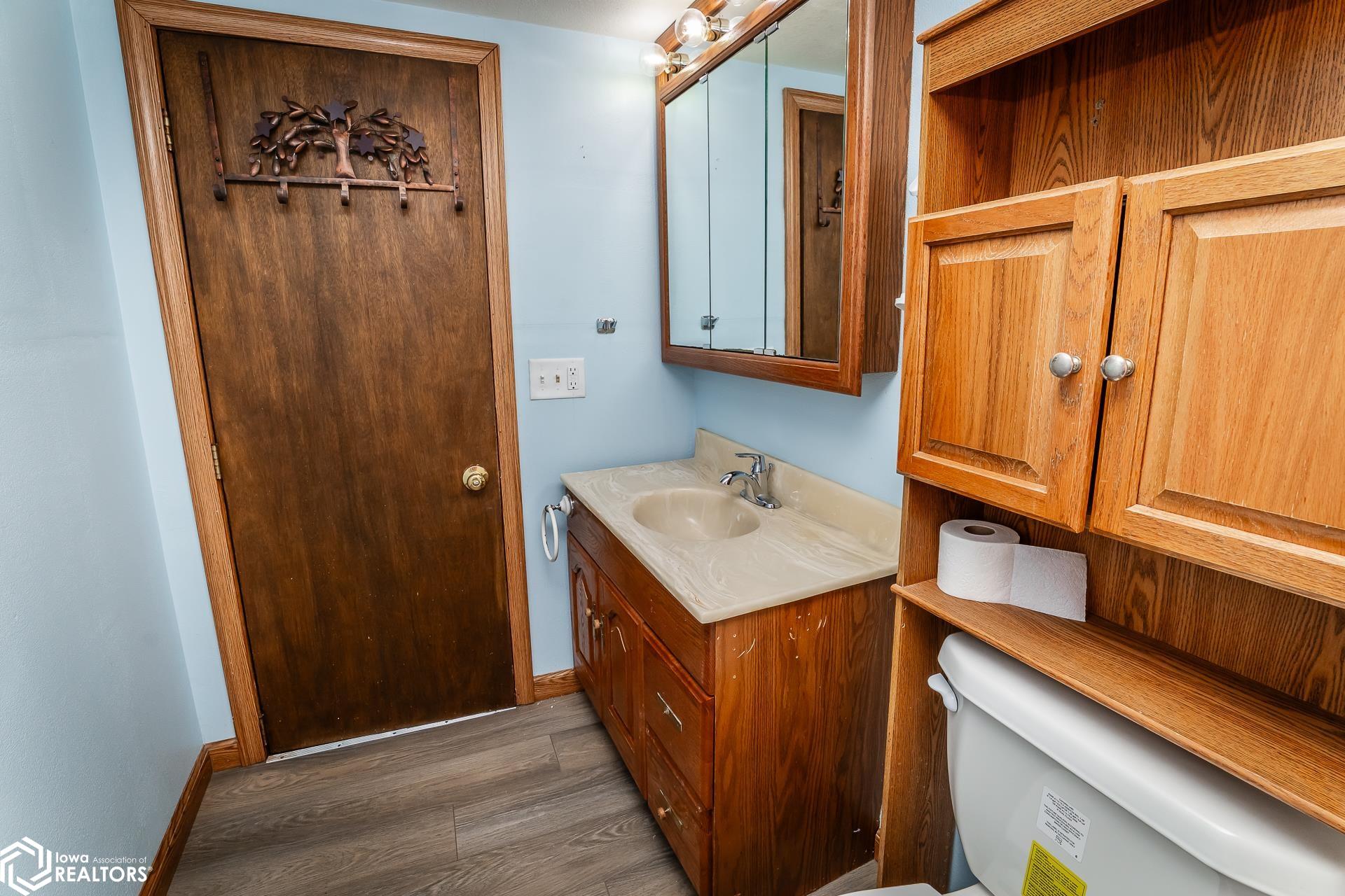 302 E Church Street, Laurel, Iowa image 30