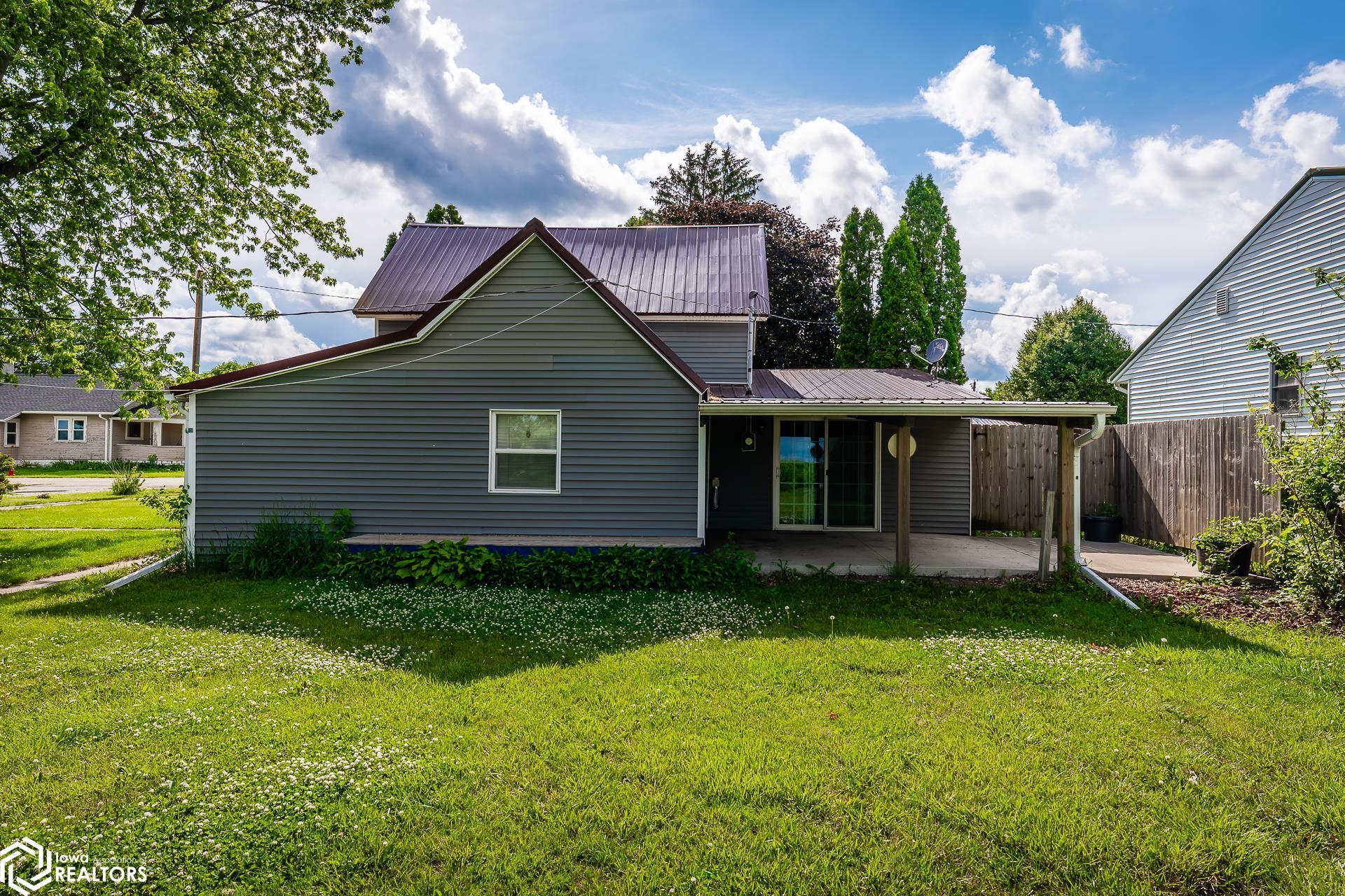 302 E Church Street, Laurel, Iowa image 8