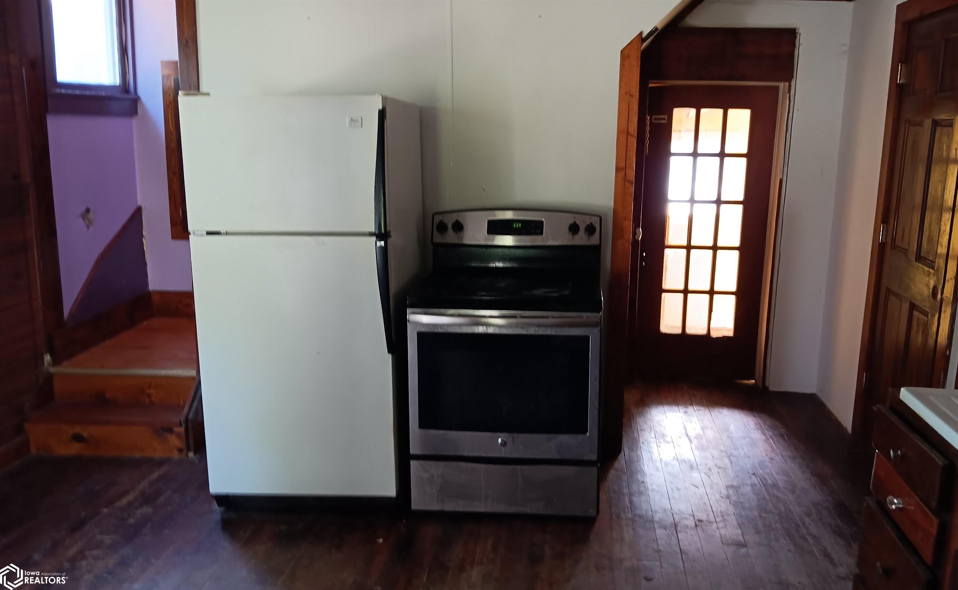 105 N 3rd Street, Mystic, Iowa image 15