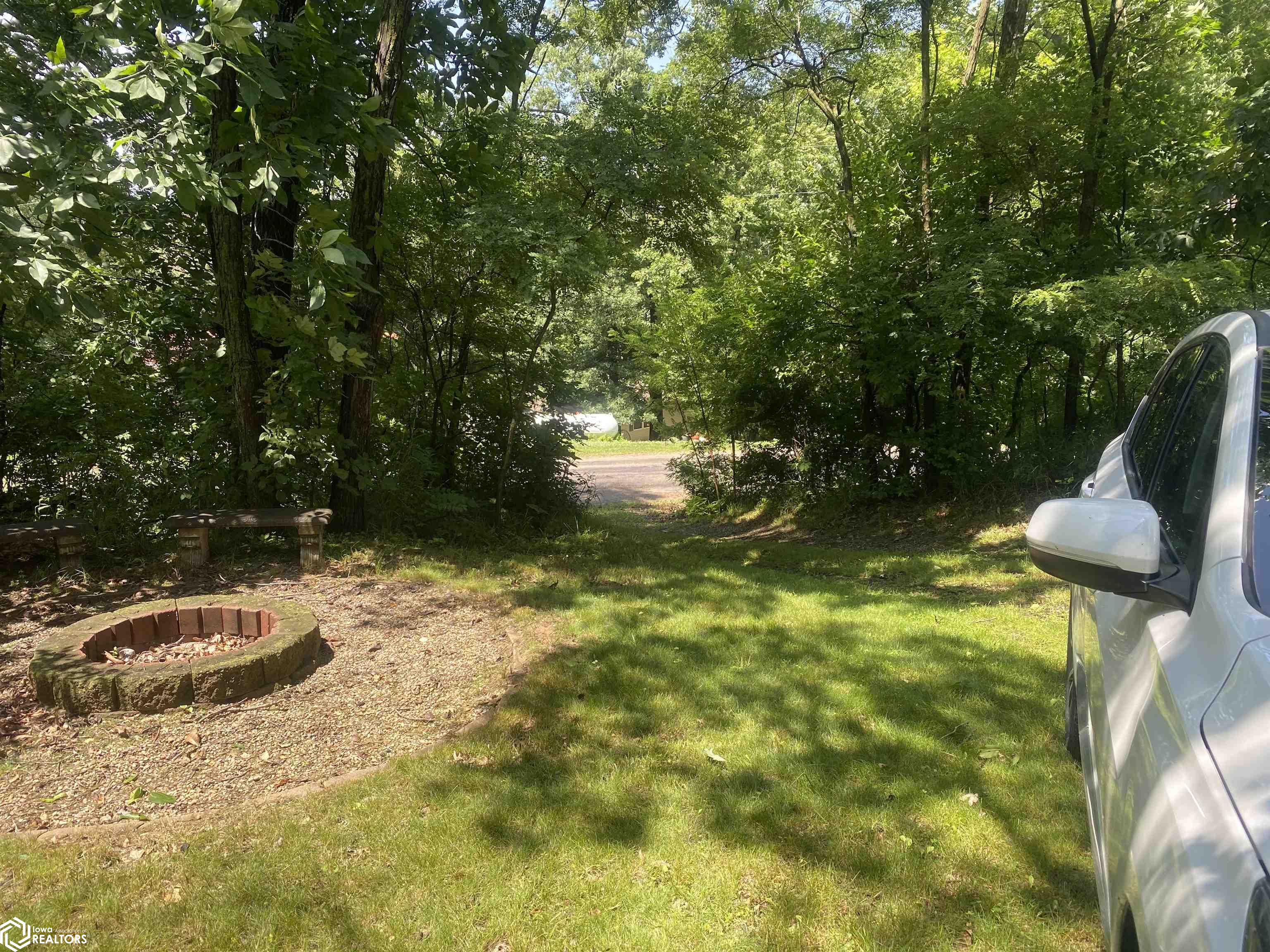 6002 Waukonda Drive, Brooklyn, Iowa image 2