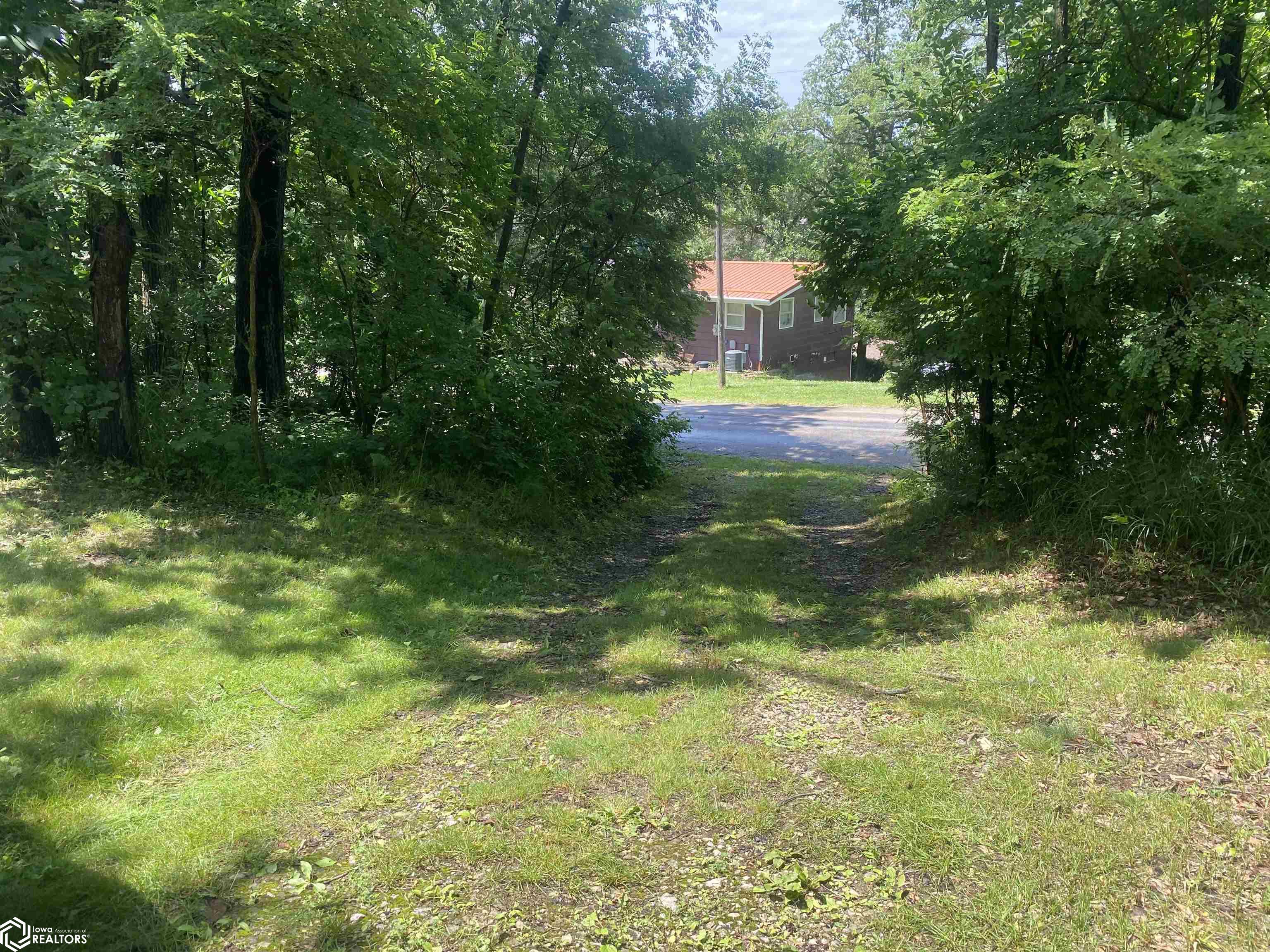 6002 Waukonda Drive, Brooklyn, Iowa image 22