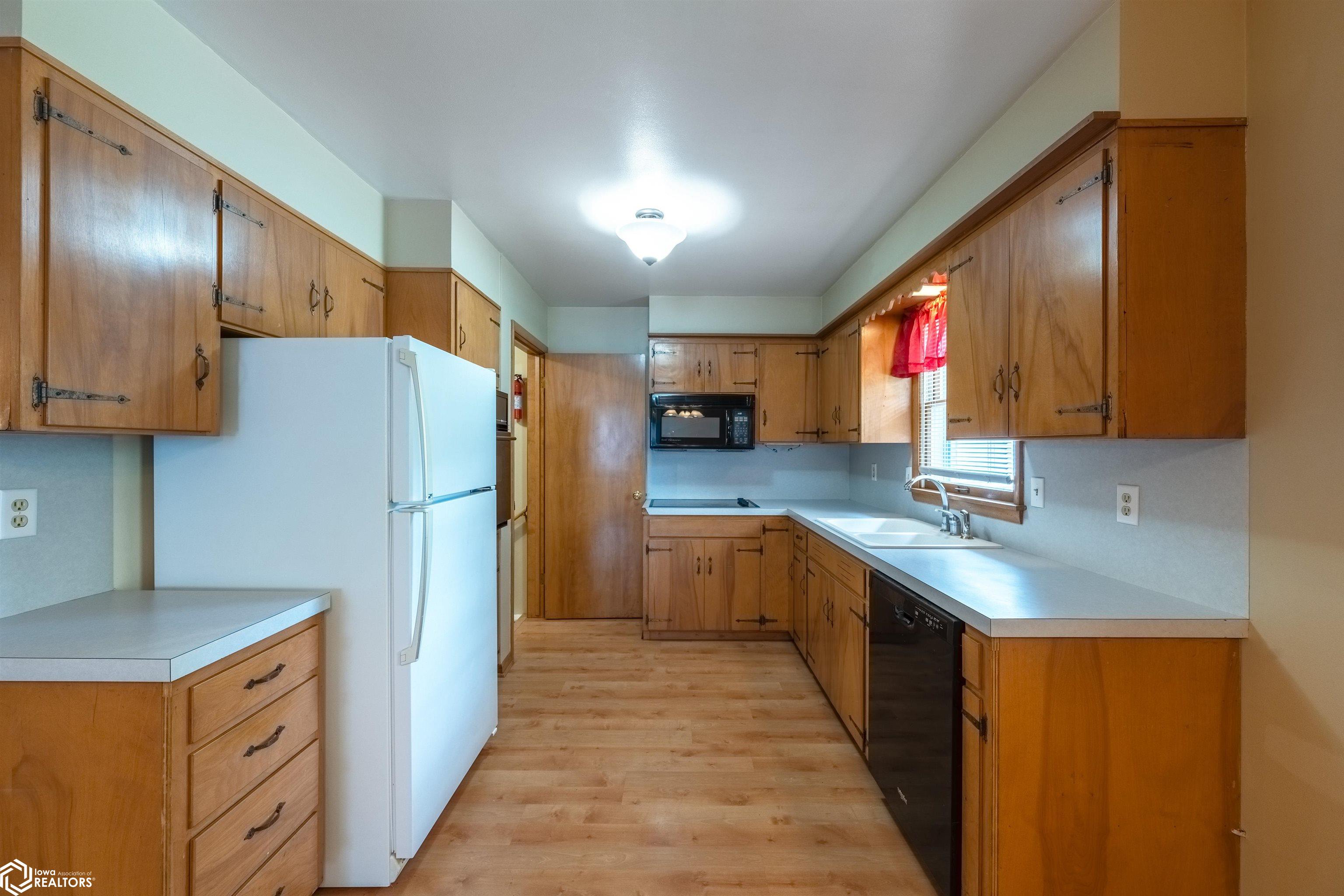 1405 7th Street, Harlan, Iowa image 17