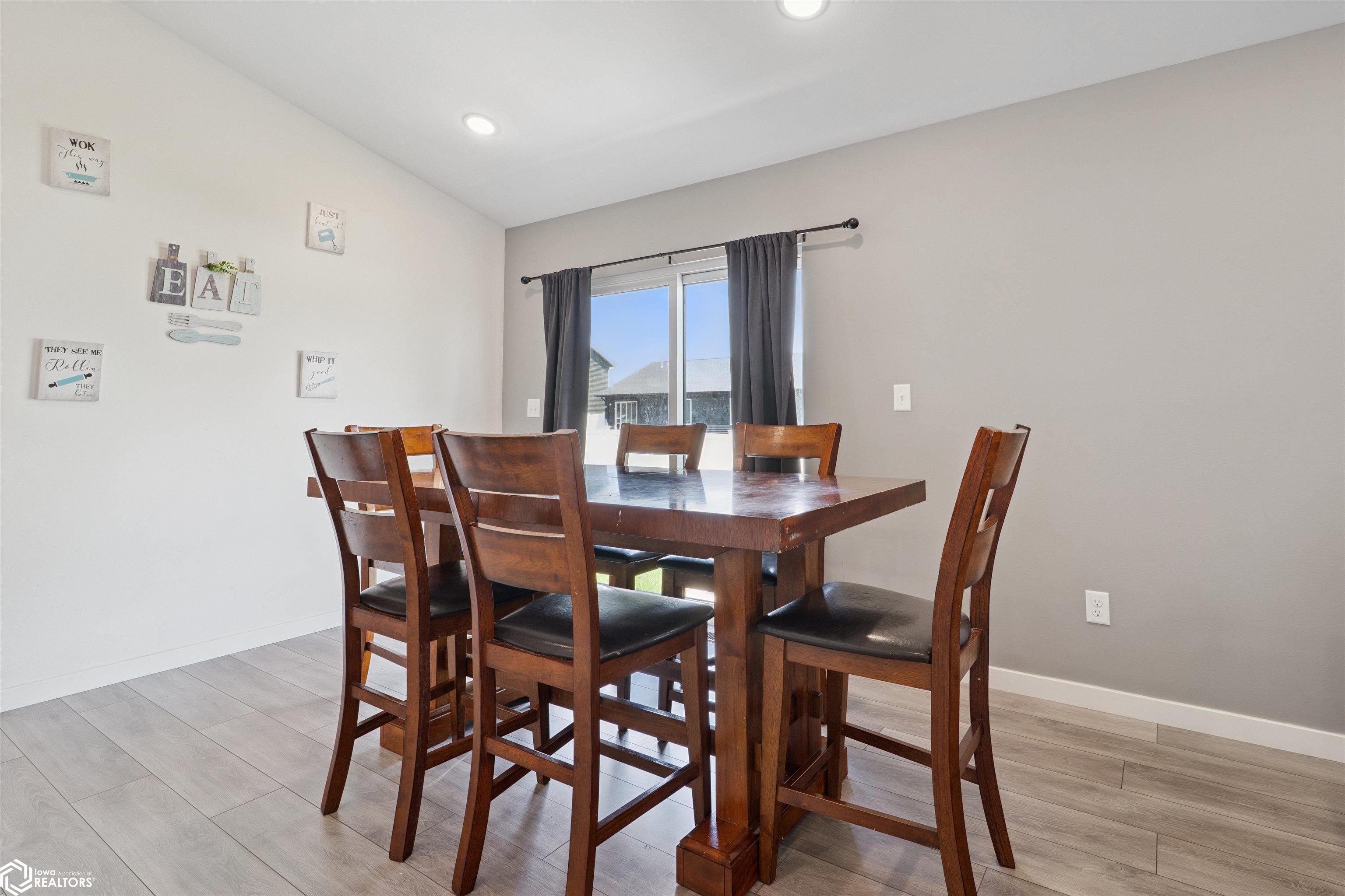 1006 S 11th Avenue, Washington, Iowa image 6