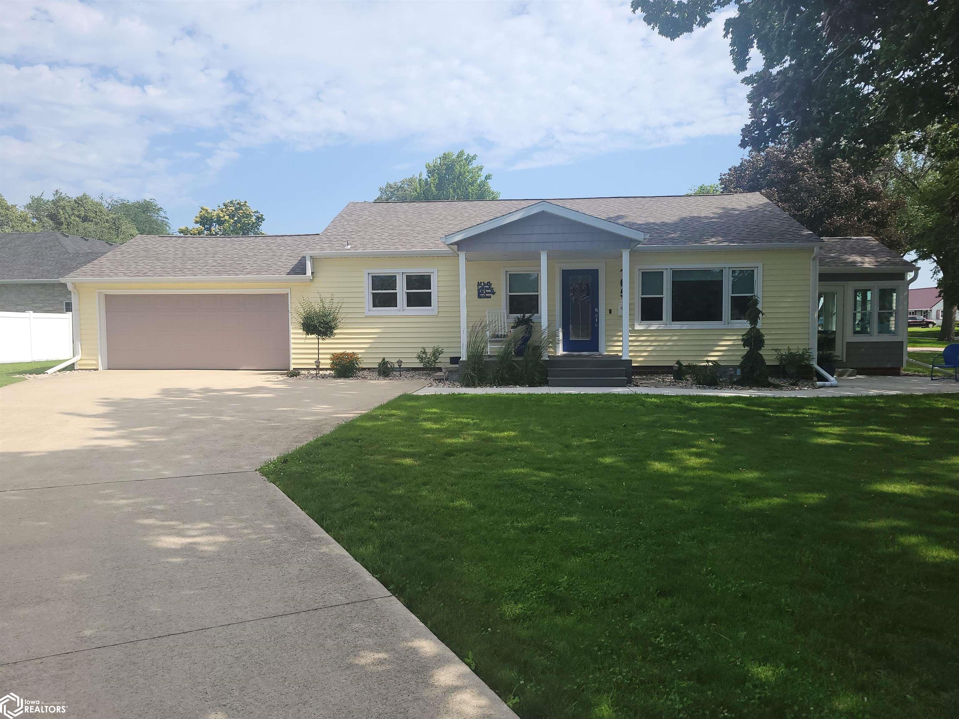 105 Broadway Drive, Eagle Grove, Iowa image 2