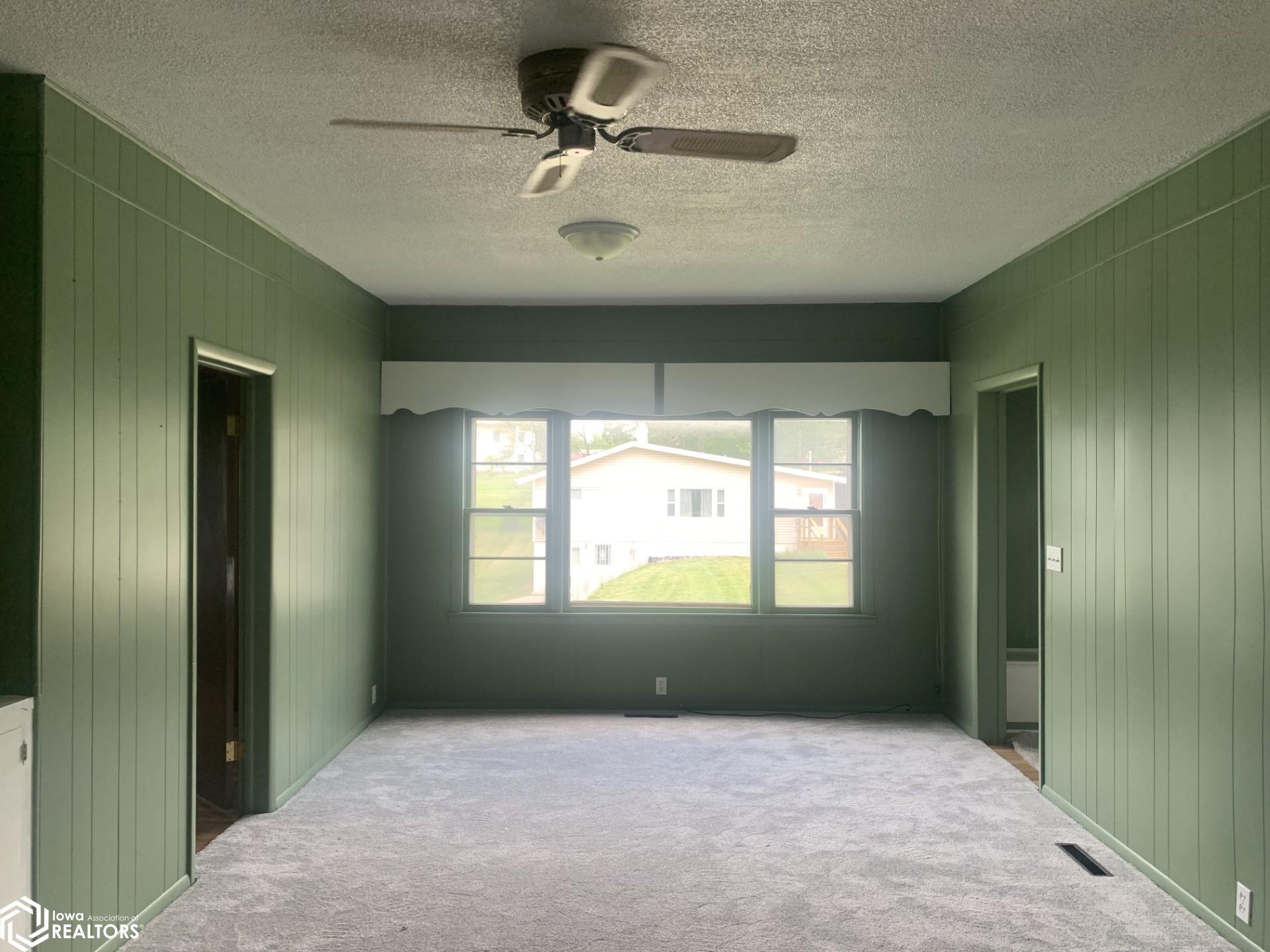 305 NW 8th Street, Leon, Iowa image 3