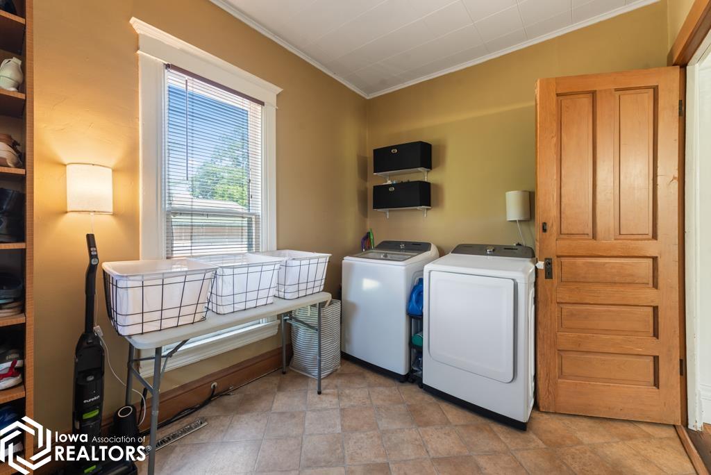 207 N Buckeye, Bloomfield, Iowa image 14