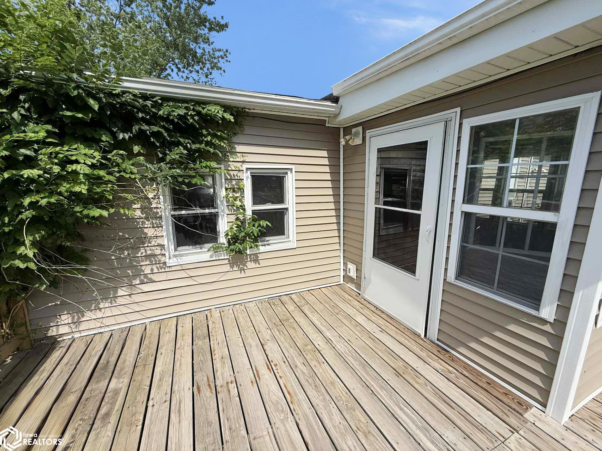 110 S 10th Street, Hamilton, Illinois image 17