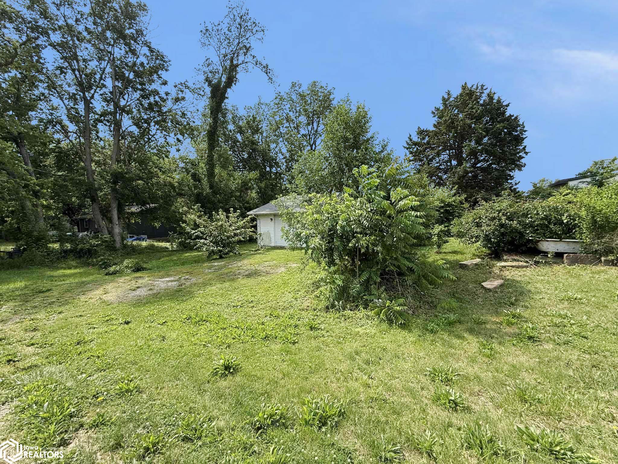 110 S 10th Street, Hamilton, Illinois image 18