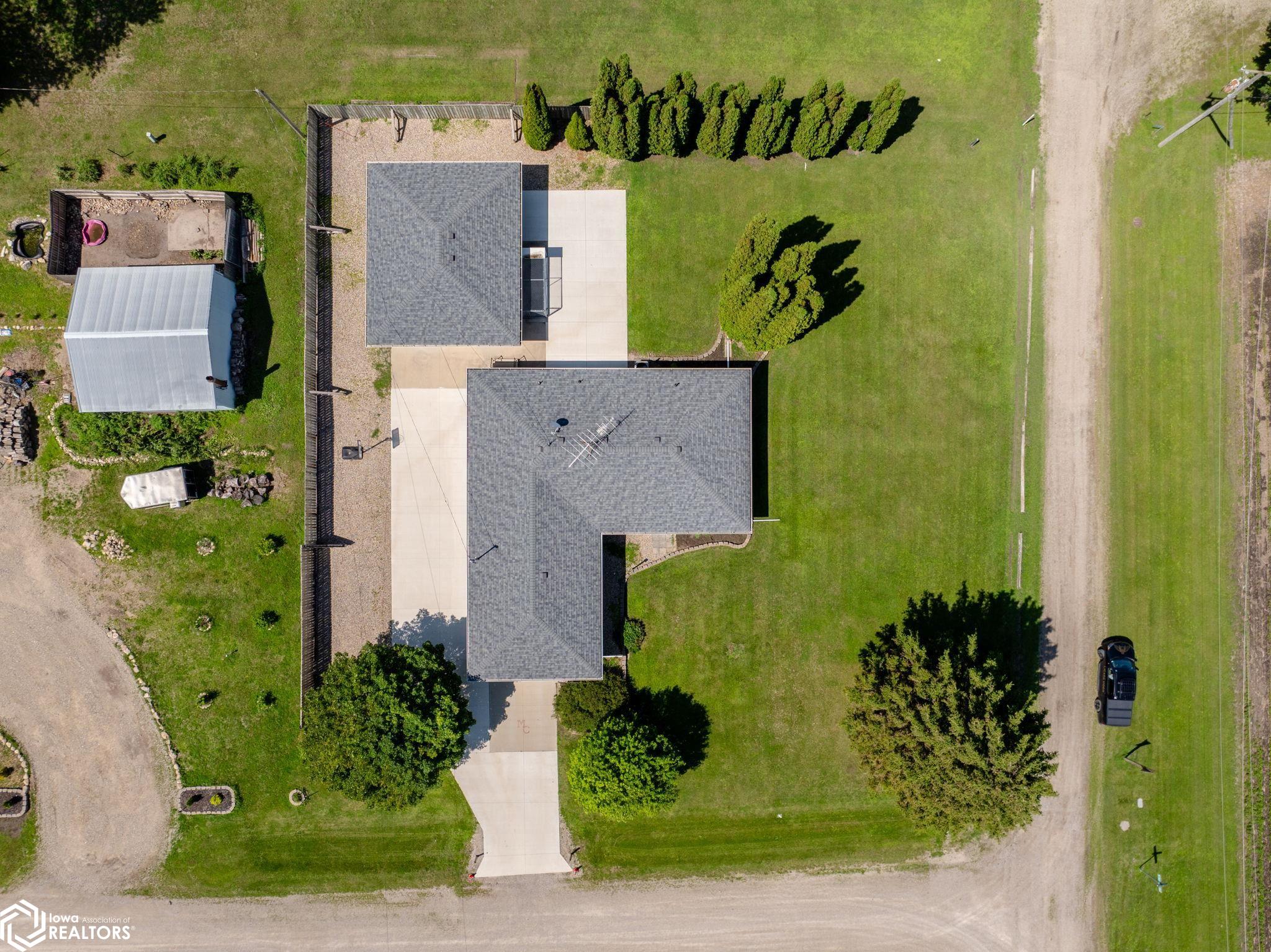 42 33rd Street, Mason City, Iowa image 3