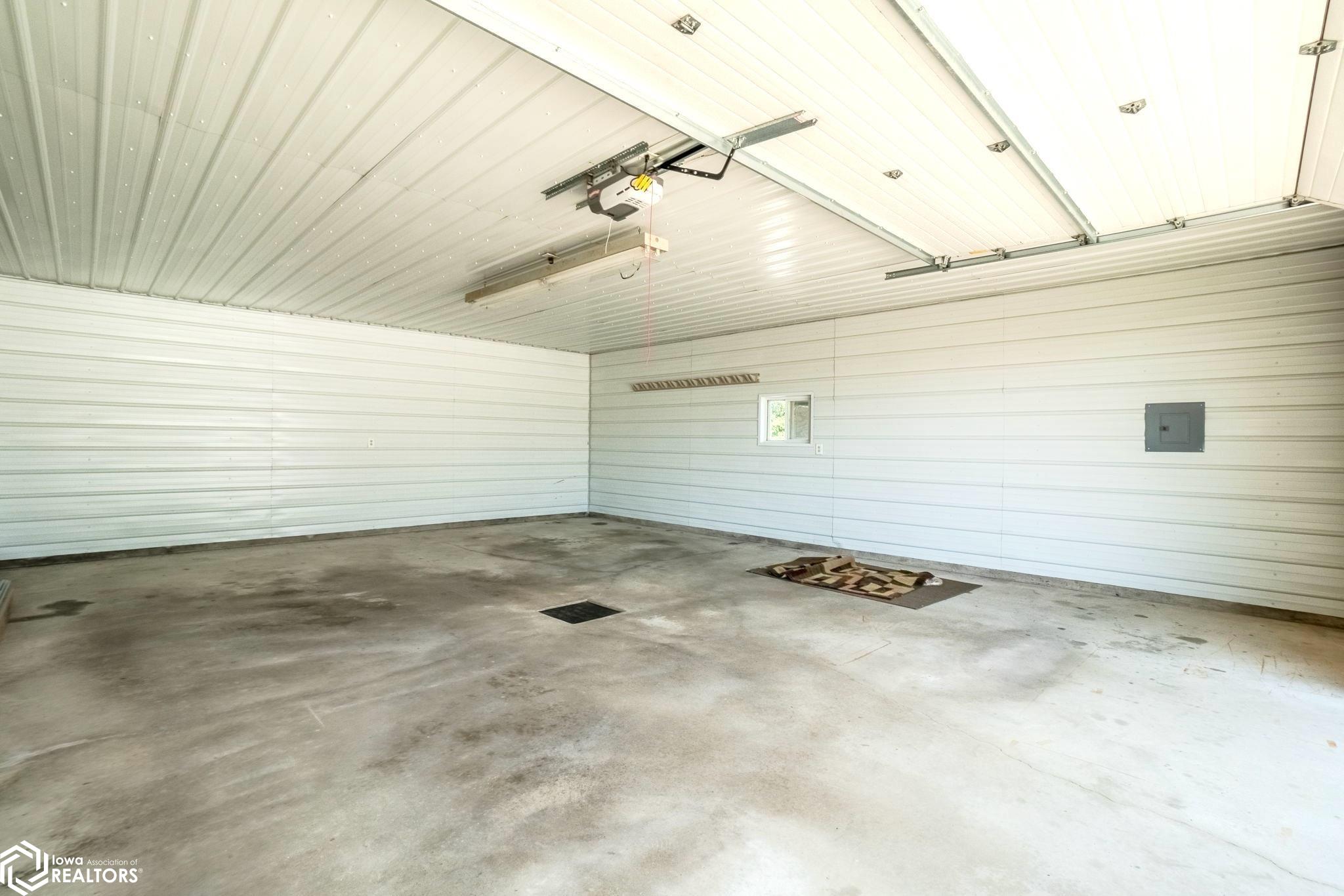 42 33rd Street, Mason City, Iowa image 22