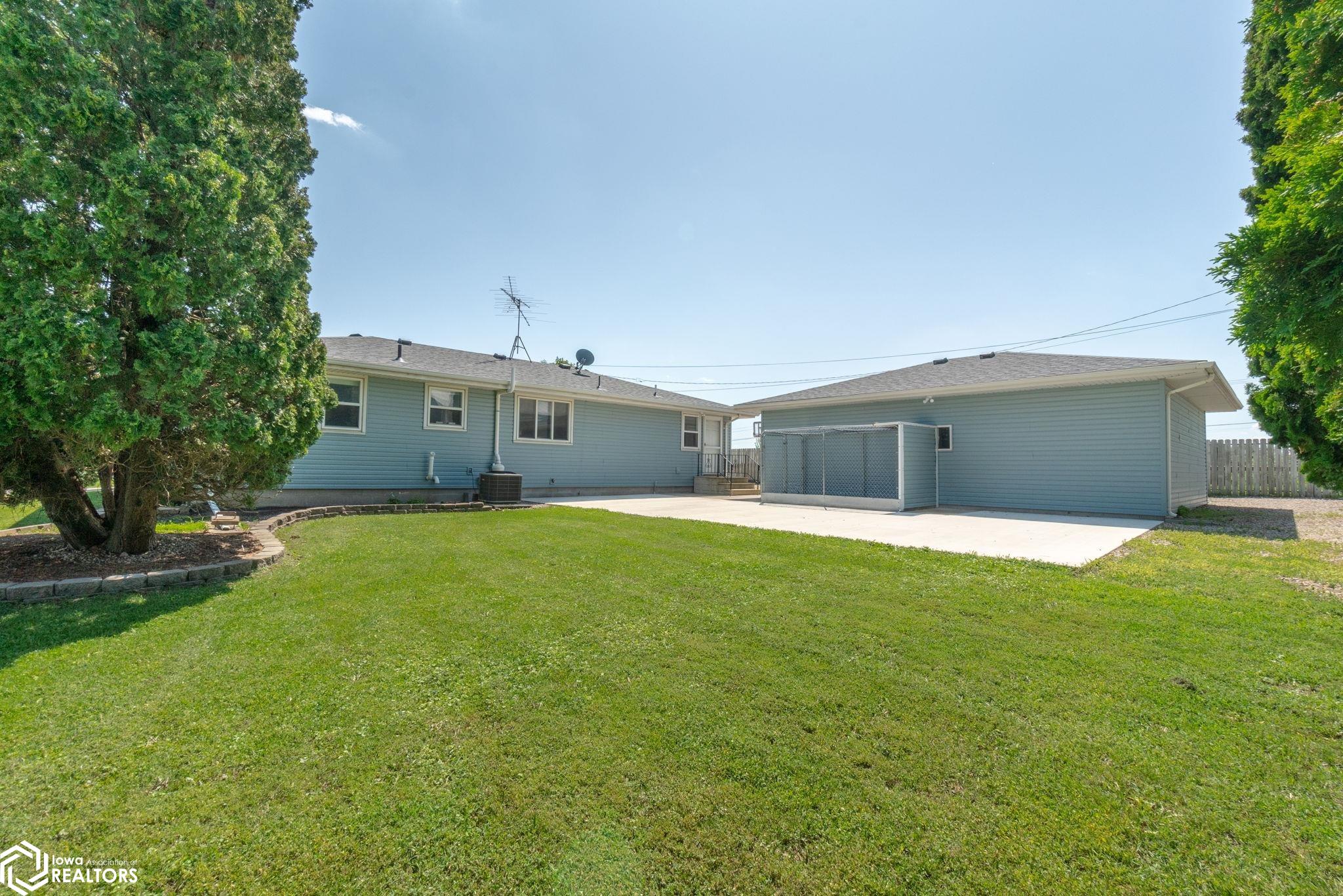42 33rd Street, Mason City, Iowa image 25