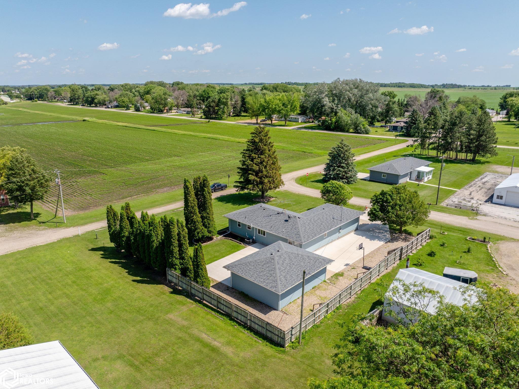 42 33rd Street, Mason City, Iowa image 26