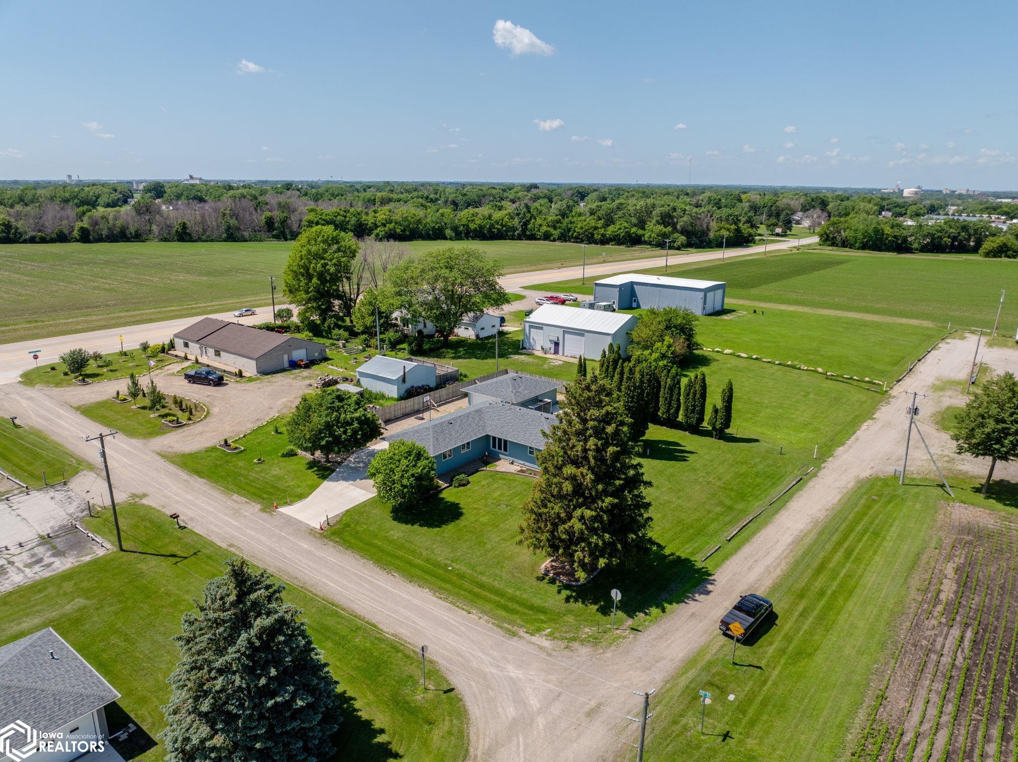 42 33rd Street, Mason City, Iowa image 30