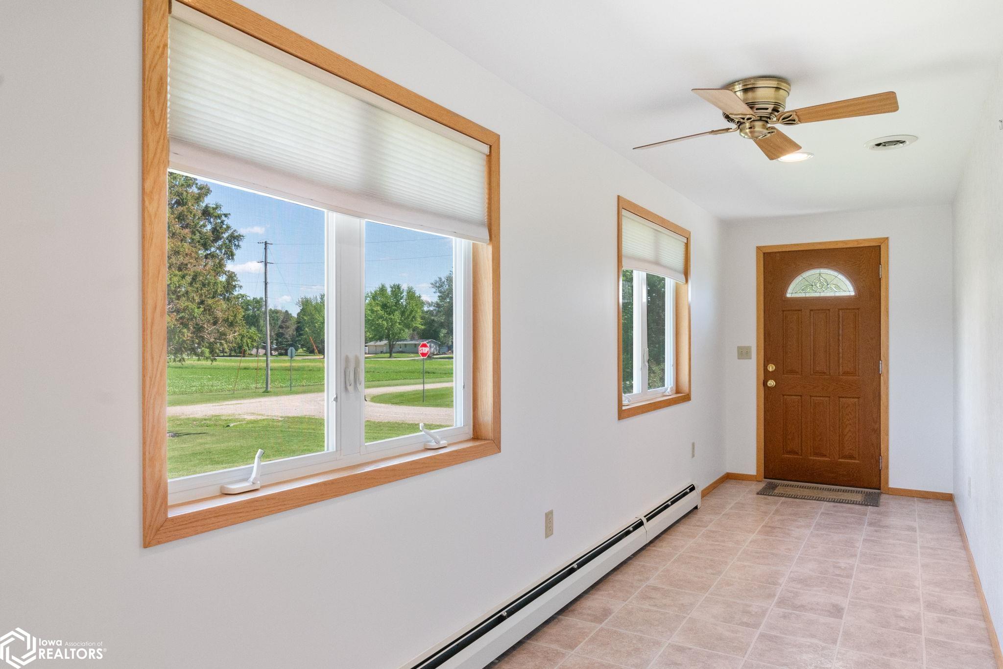 42 33rd Street, Mason City, Iowa image 4