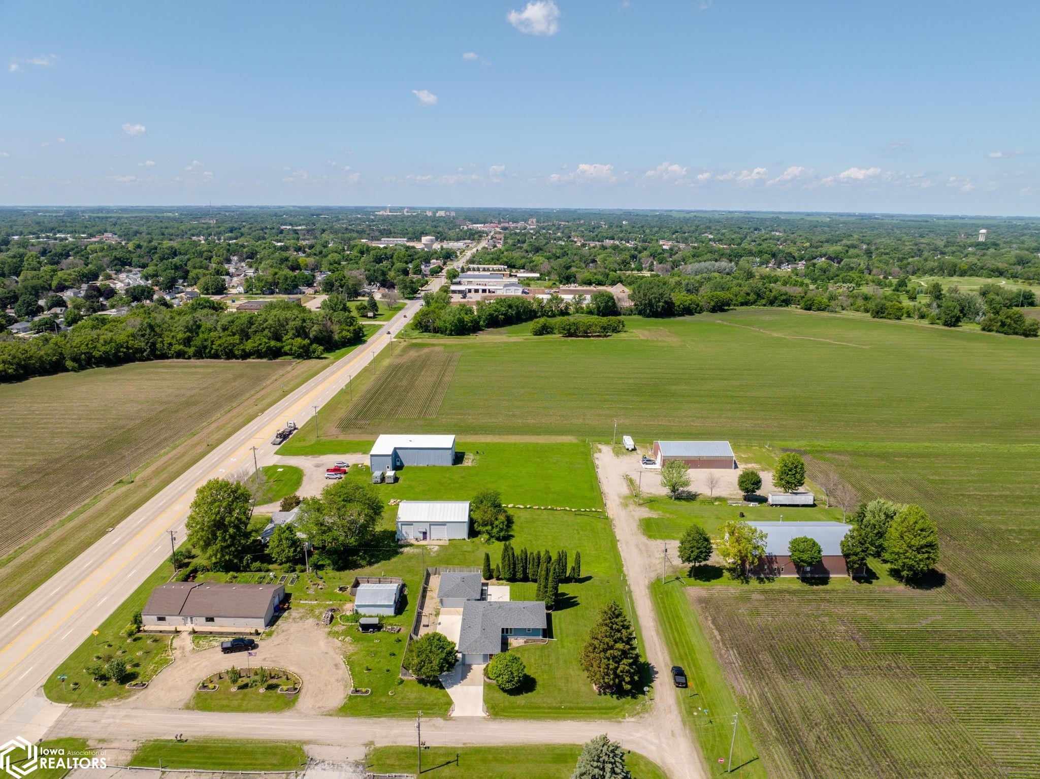 42 33rd Street, Mason City, Iowa image 31