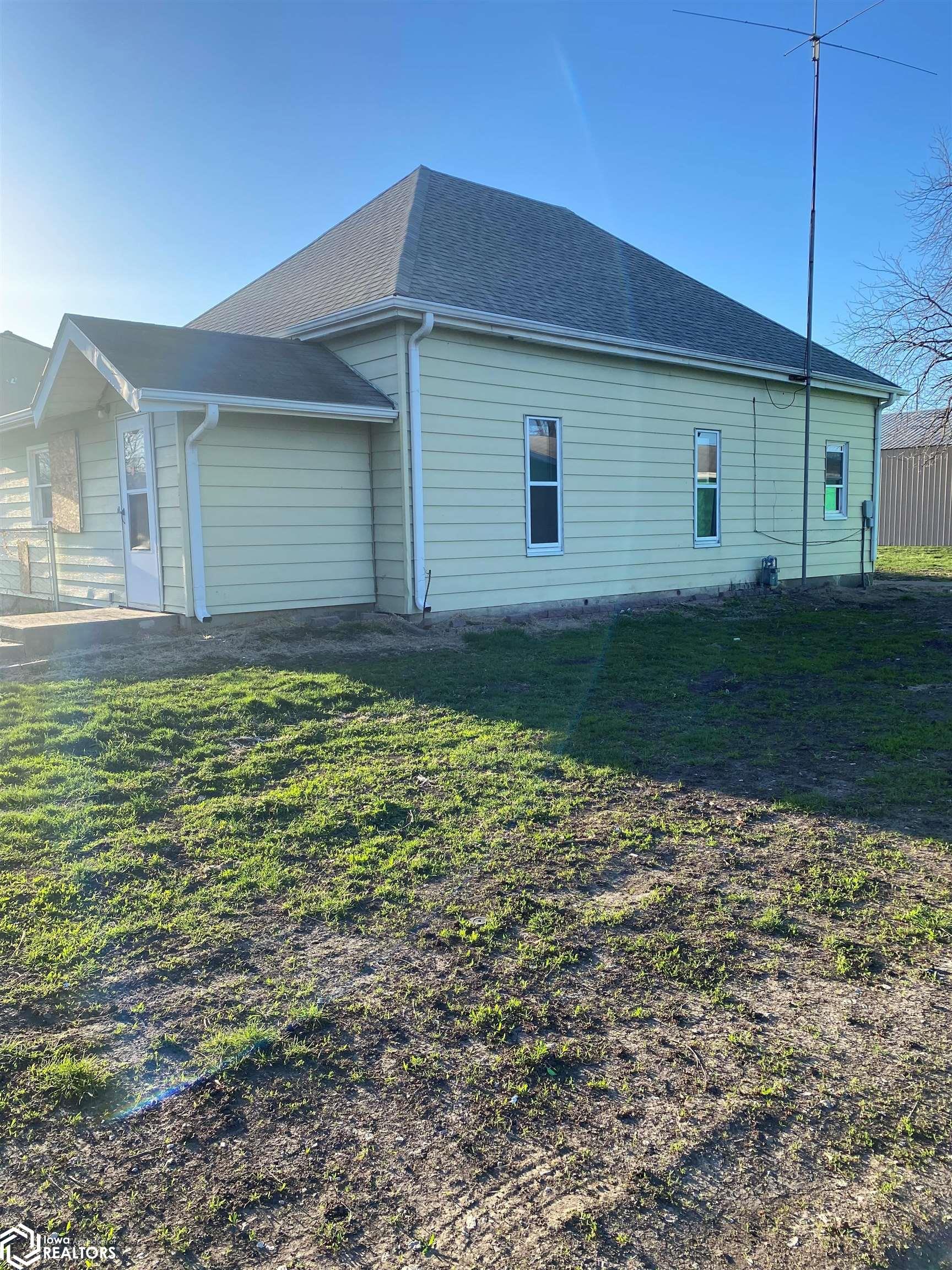 306 6th Street, Elliott, Iowa image 2