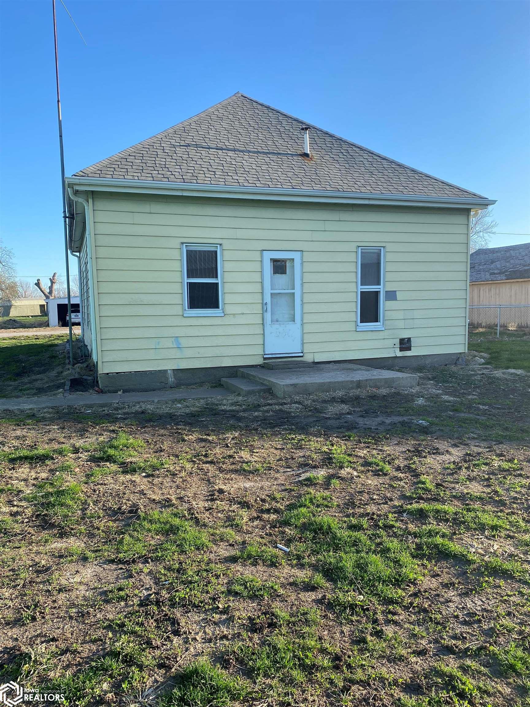 306 6th Street, Elliott, Iowa image 3