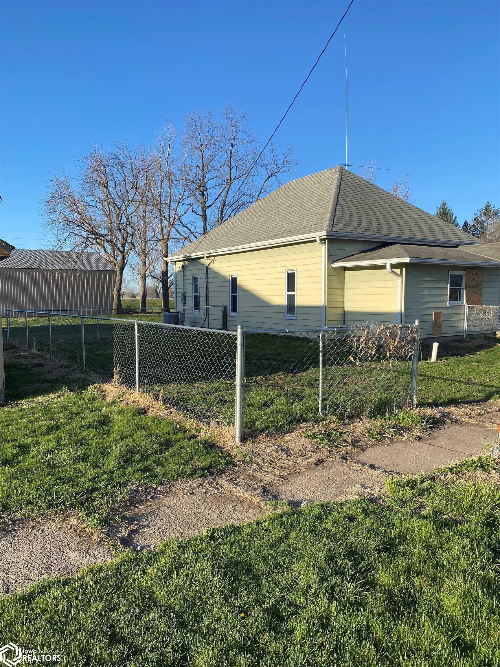 306 6th Street, Elliott, Iowa image 5