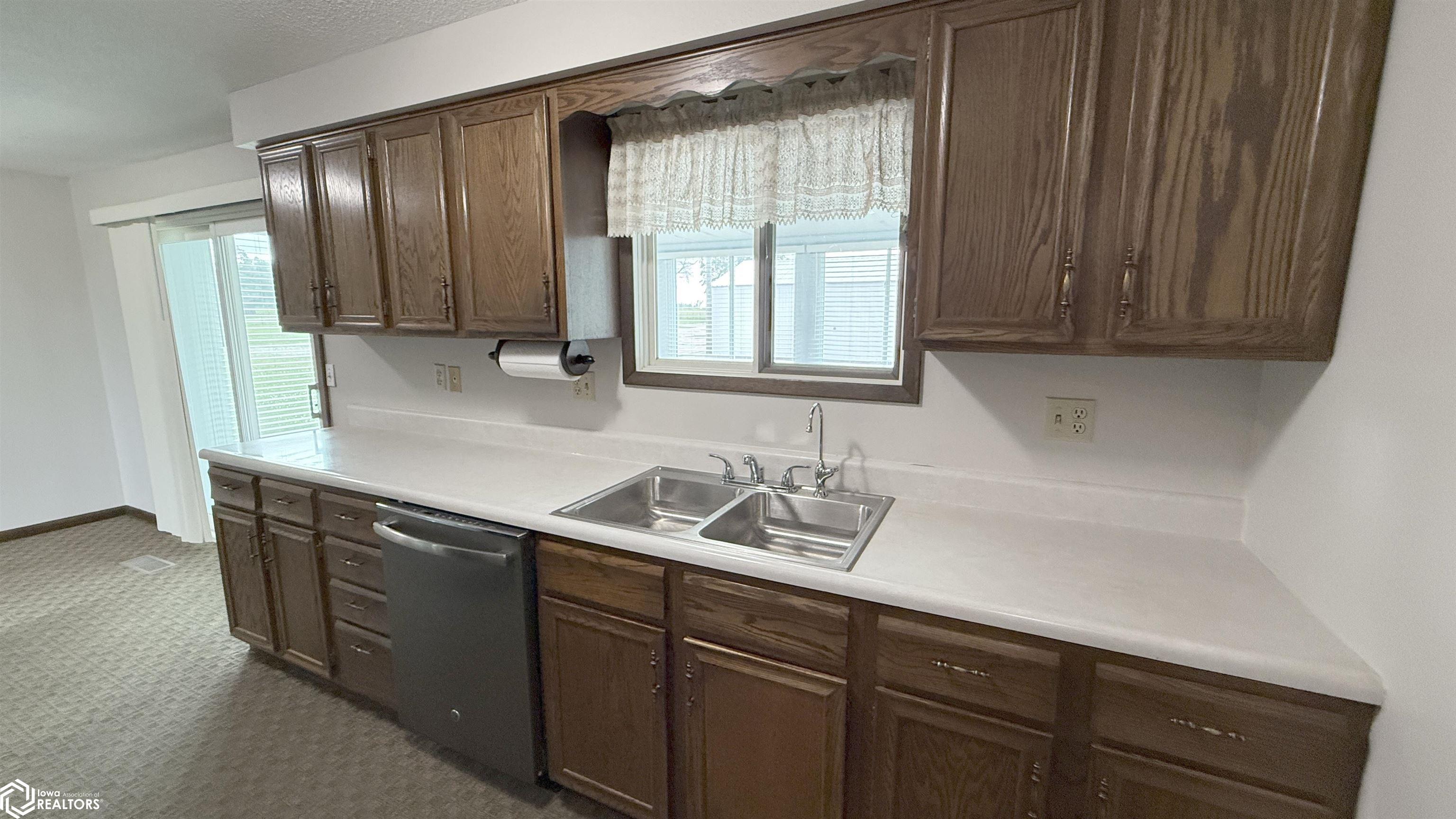 3310 Delaware Avenue, Mason City, Iowa image 9