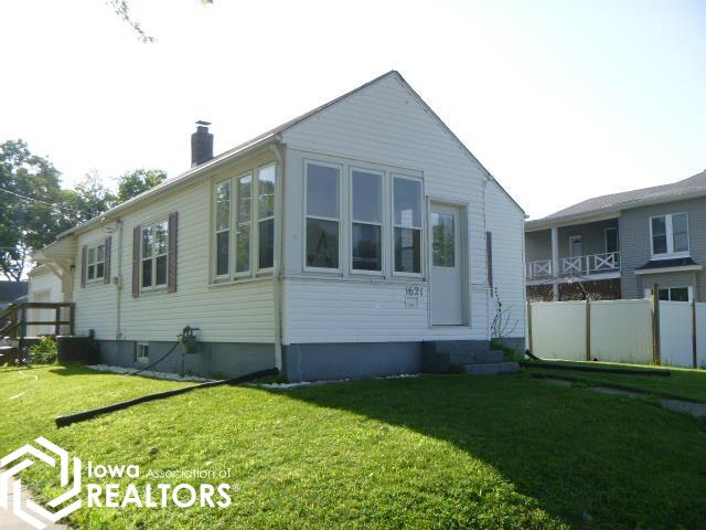 1621 S Central Avenue, Burlington, Iowa image 1