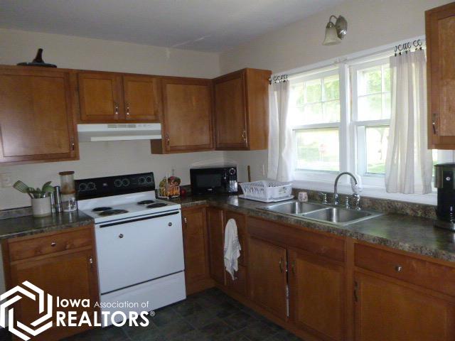 1621 S Central Avenue, Burlington, Iowa image 9