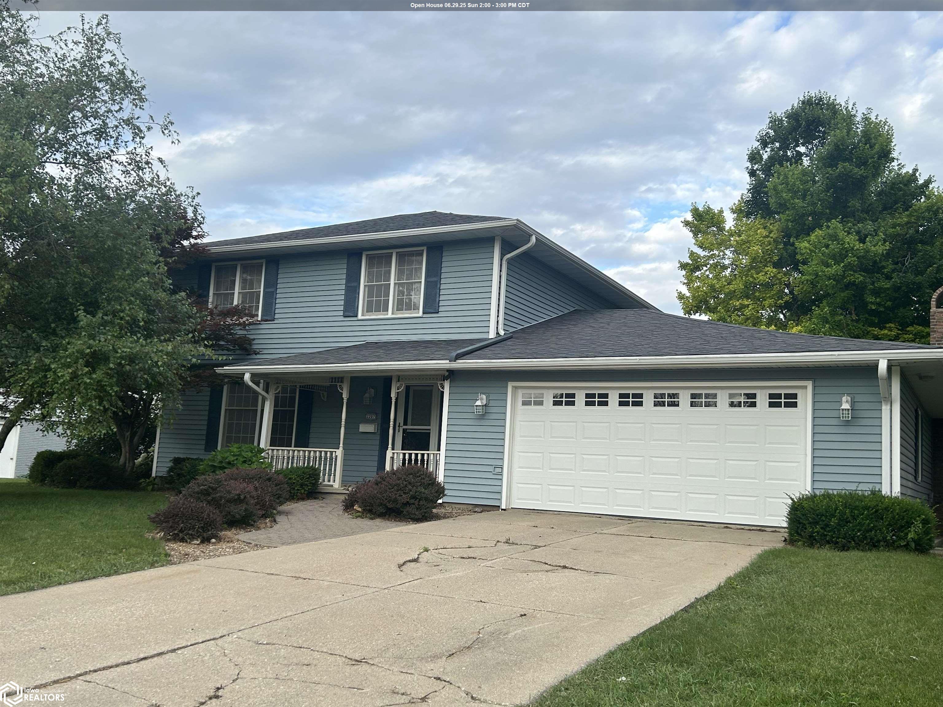 2207 Wakefield Drive, Marshalltown, Iowa image 1