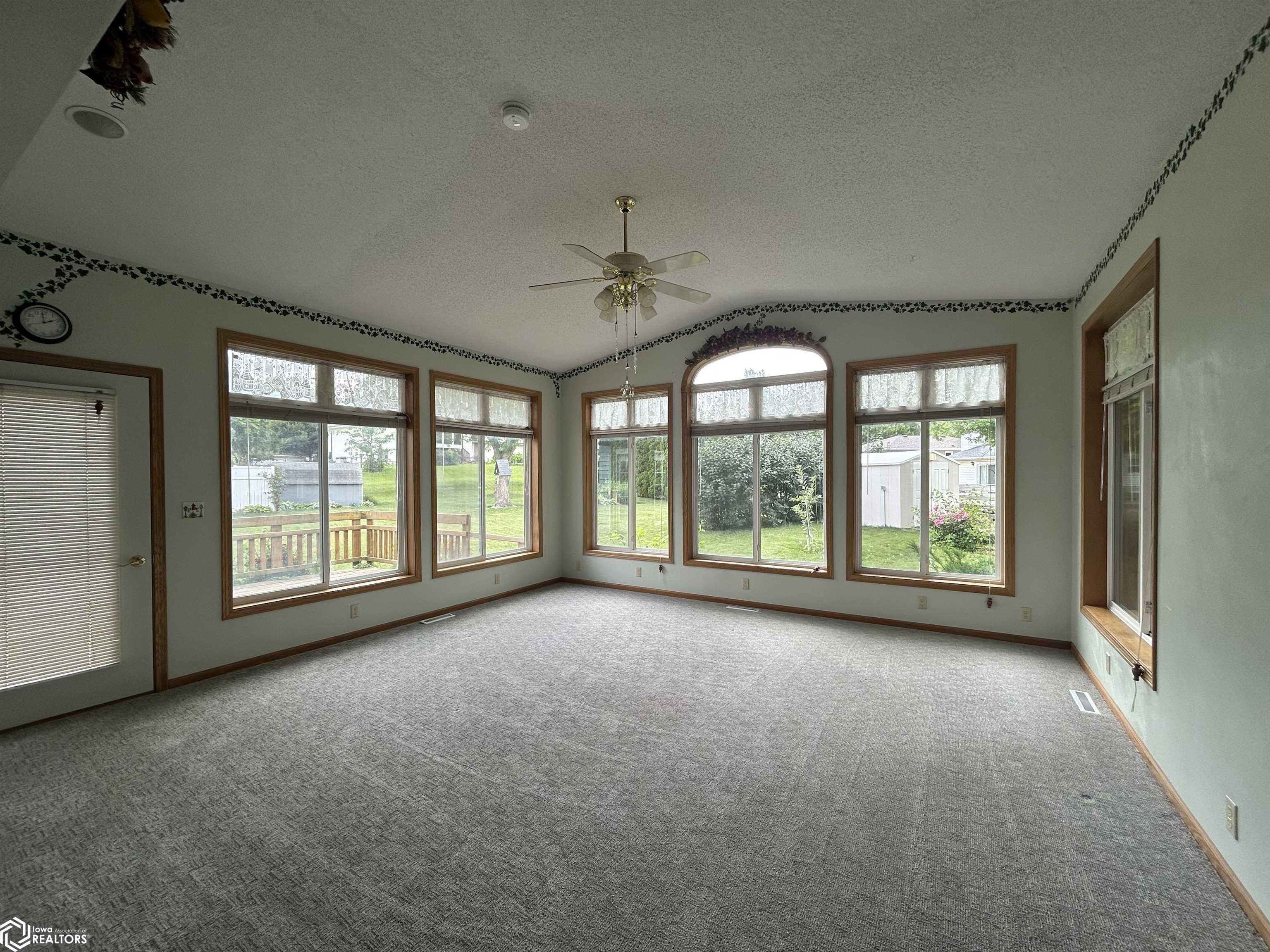 2207 Wakefield Drive, Marshalltown, Iowa image 13