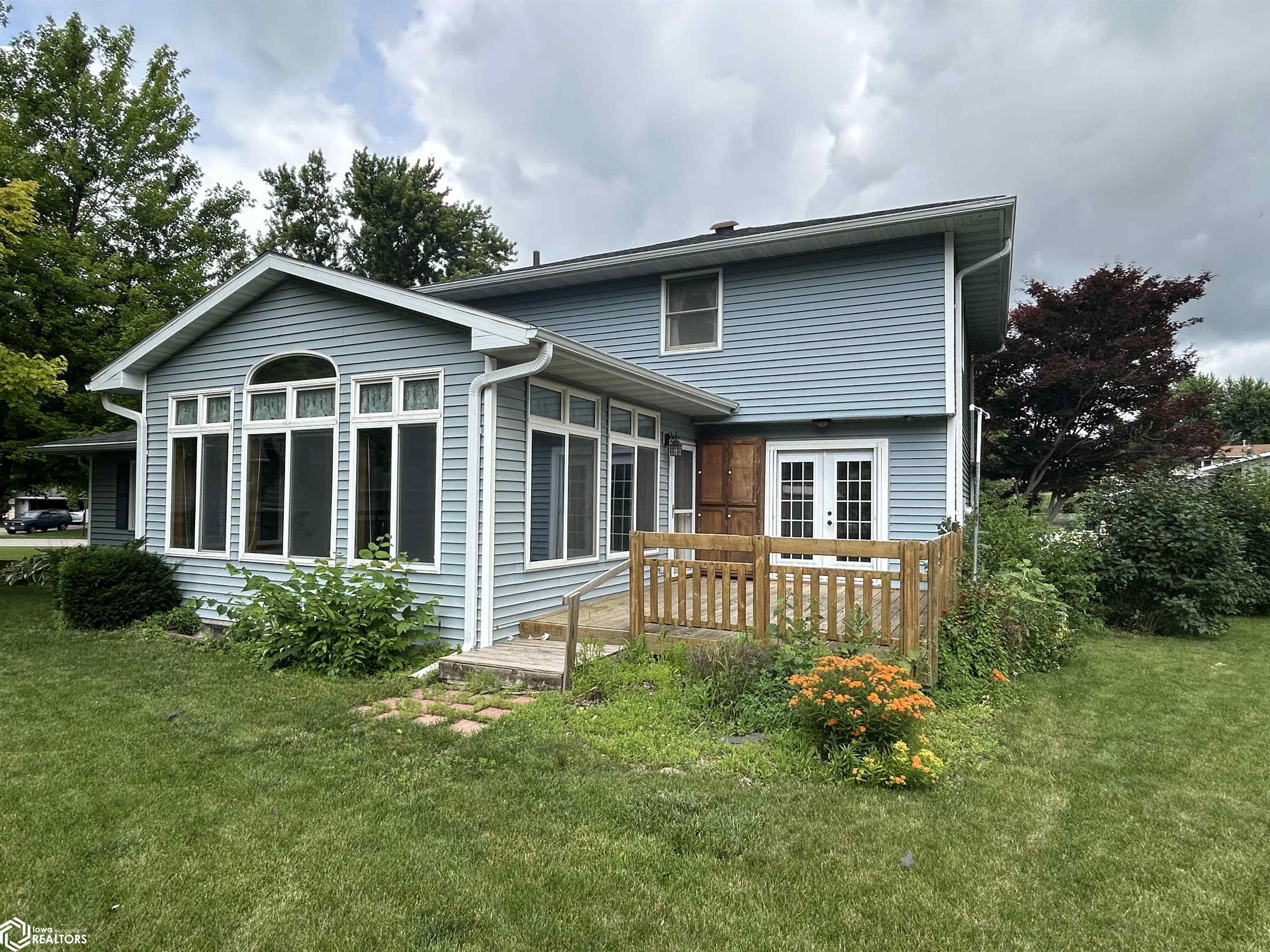 2207 Wakefield Drive, Marshalltown, Iowa image 3