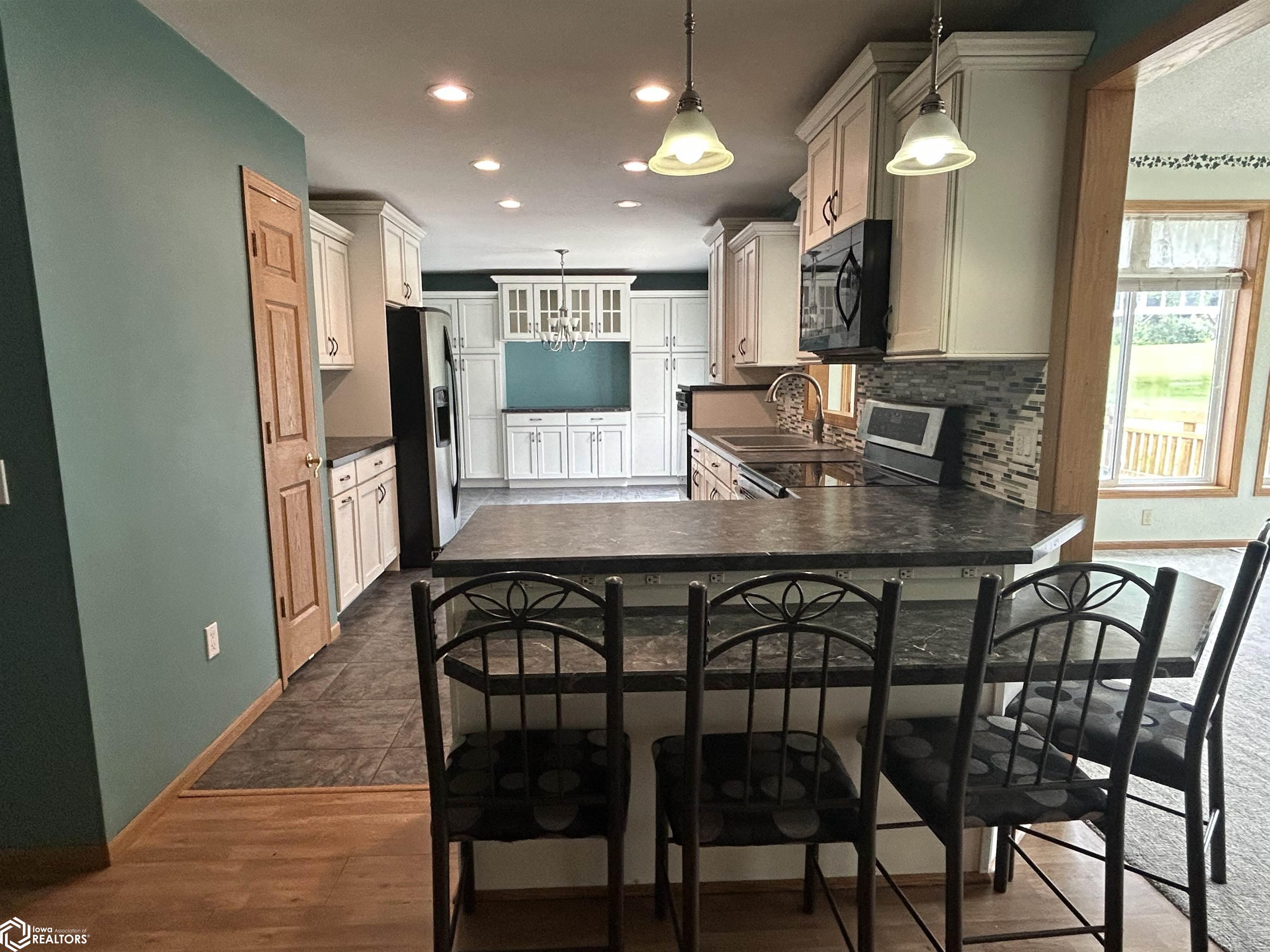 2207 Wakefield Drive, Marshalltown, Iowa image 9