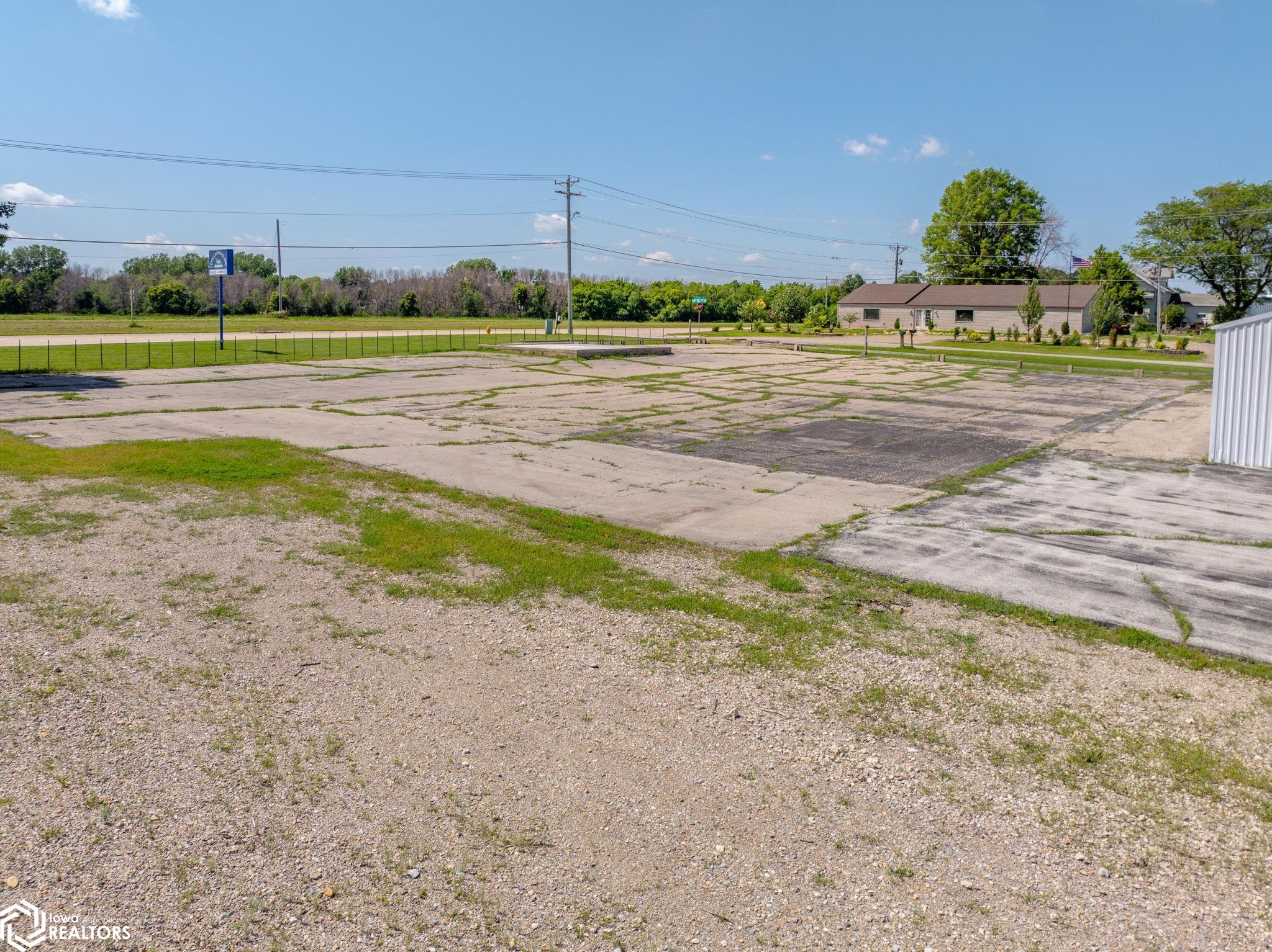 33rd Street, Mason City, Iowa image 2