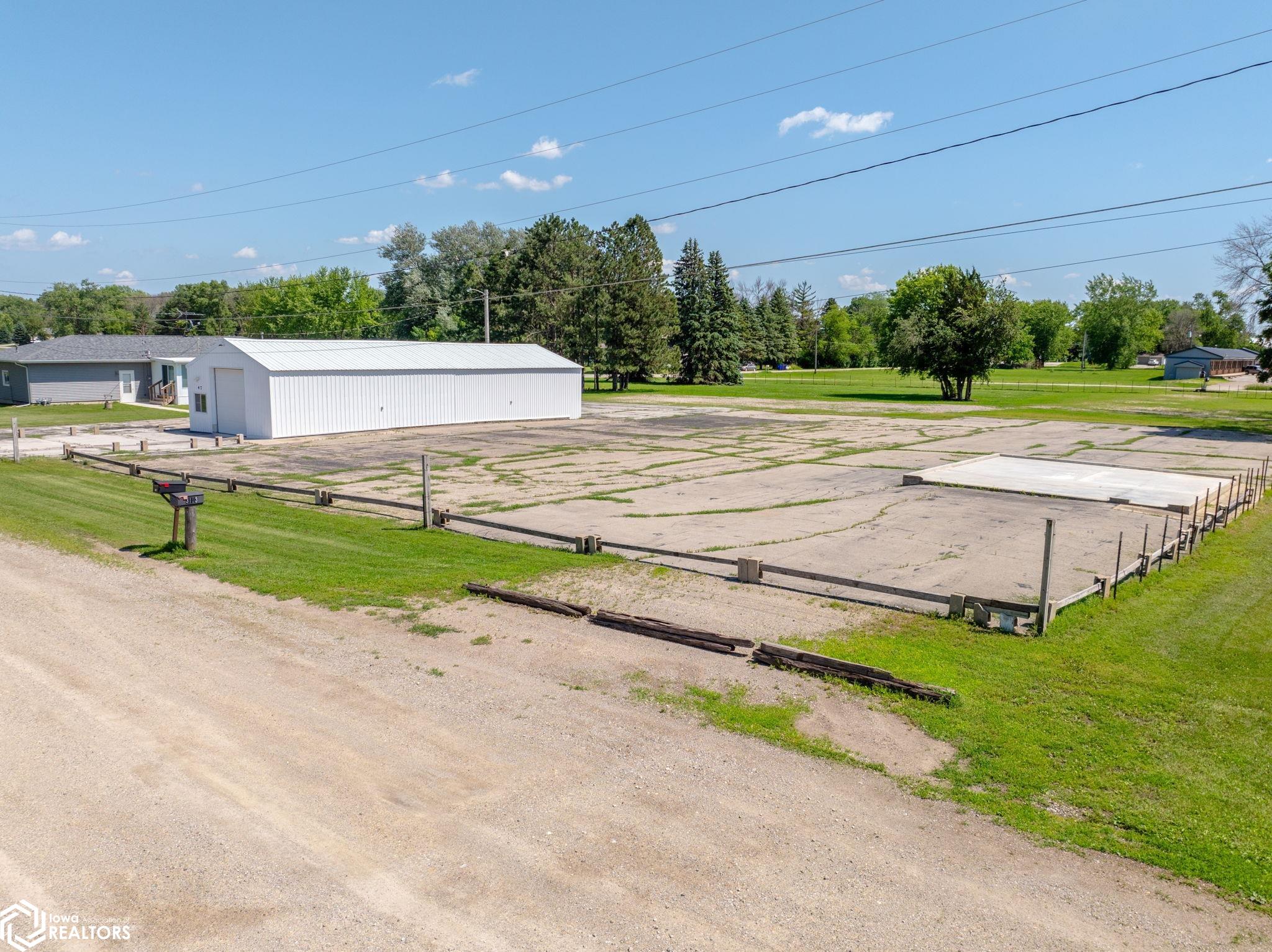 33rd Street, Mason City, Iowa image 4