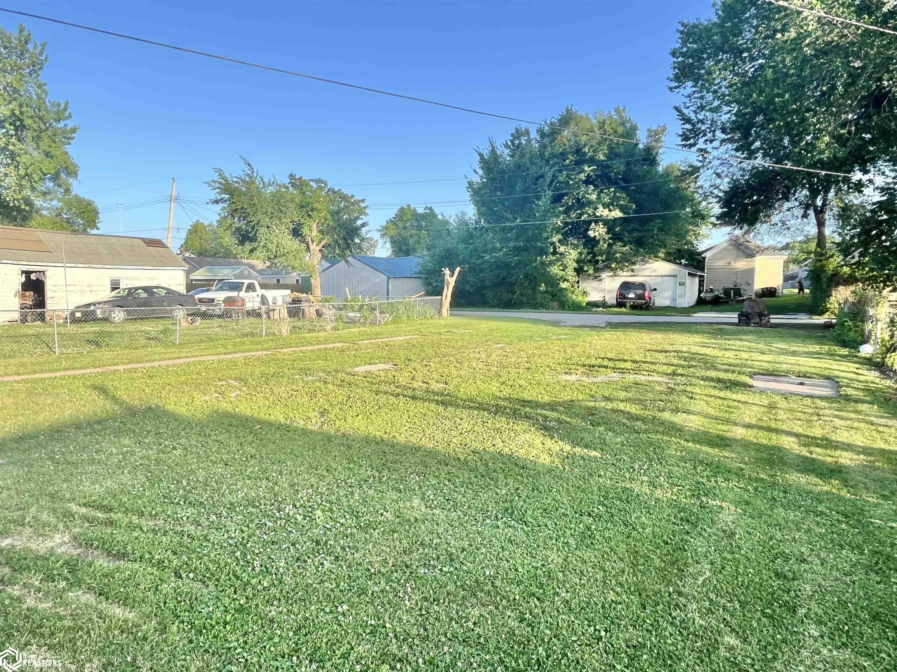 814 E Finley, Ottumwa, Iowa image 3