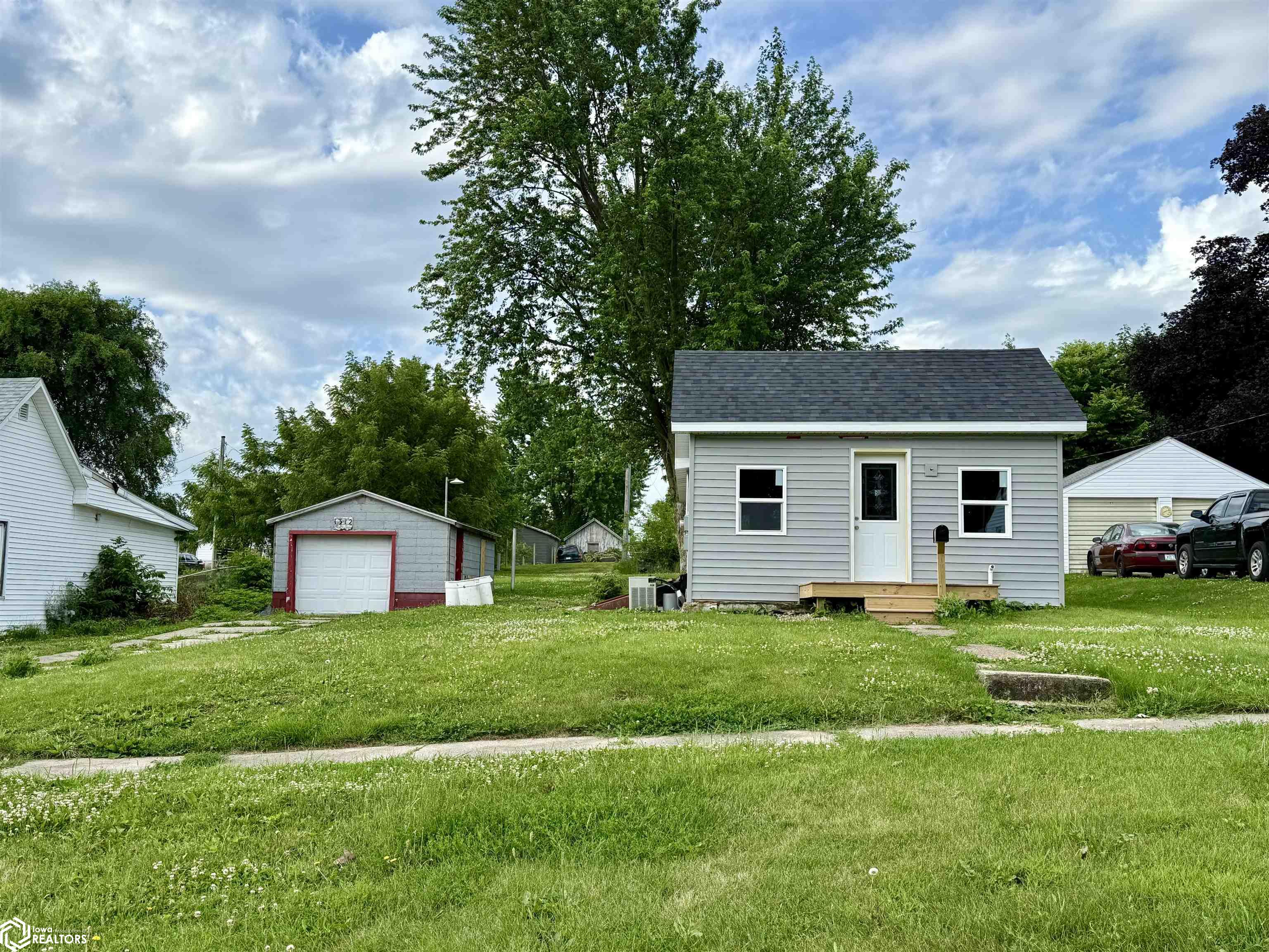 1312 W Church Street, Marshalltown, Iowa image 1