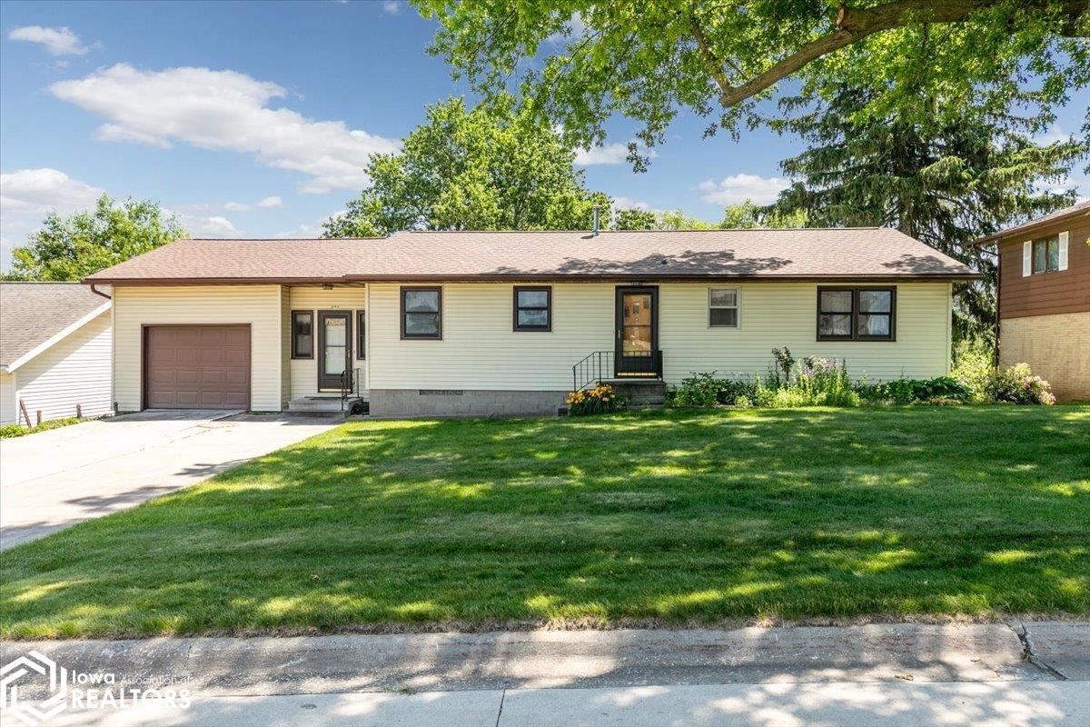 501 N Orchard Street, Brooklyn, Iowa image 2