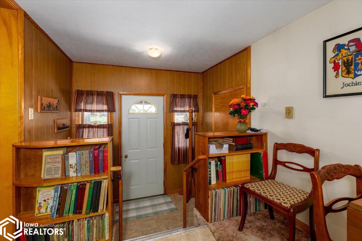 501 N Orchard Street, Brooklyn, Iowa image 12