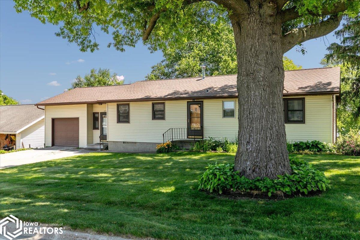 501 N Orchard Street, Brooklyn, Iowa image 3